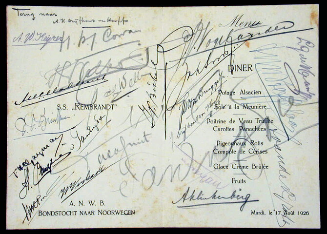 1995.0820; Menukaart voor een diner op 17 augustus 1926 aan boord van het ss. 'Rembrandt' : ANWB Bondstocht naar Noorwegen; menukaart
