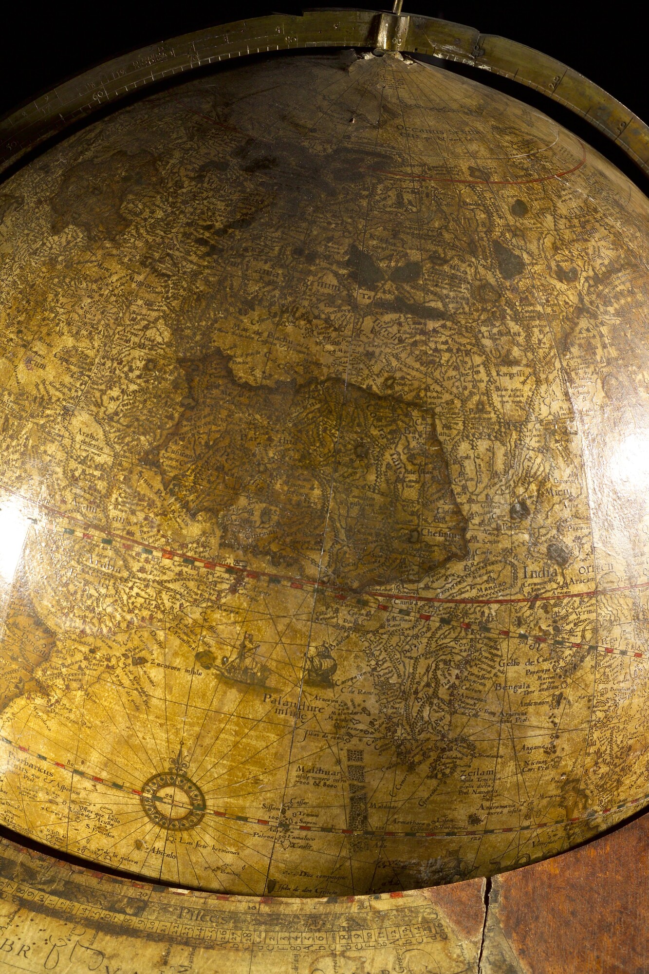 A.1140; Aardglobe van 52,5 cm doorsnede door Jacob Floris van Langren, 1589; globe