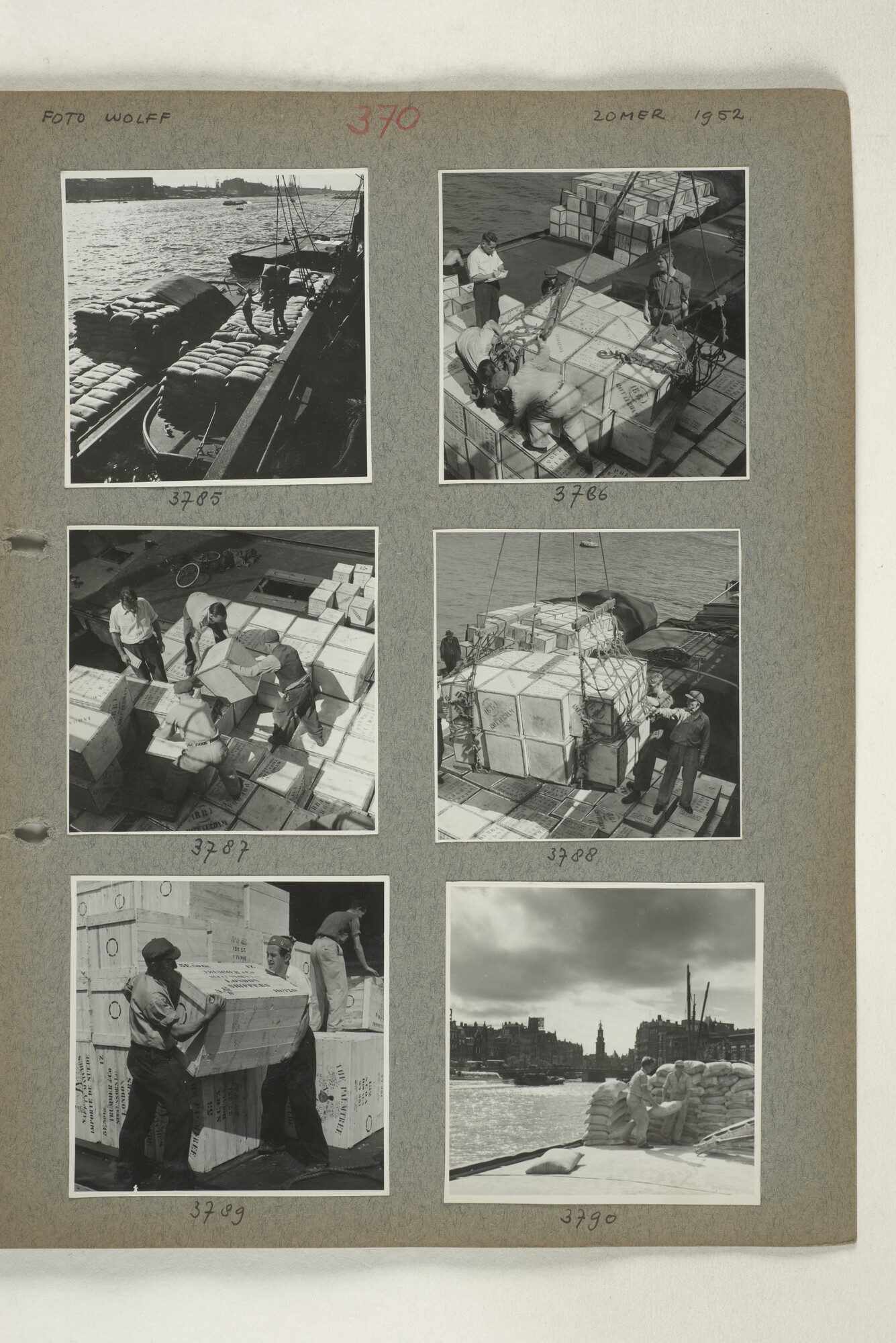 1998.2182; Omslag (voorheen ordner) met een grote hoeveelheid proef foto's van de haven en de stad van Amsterdam; omslag