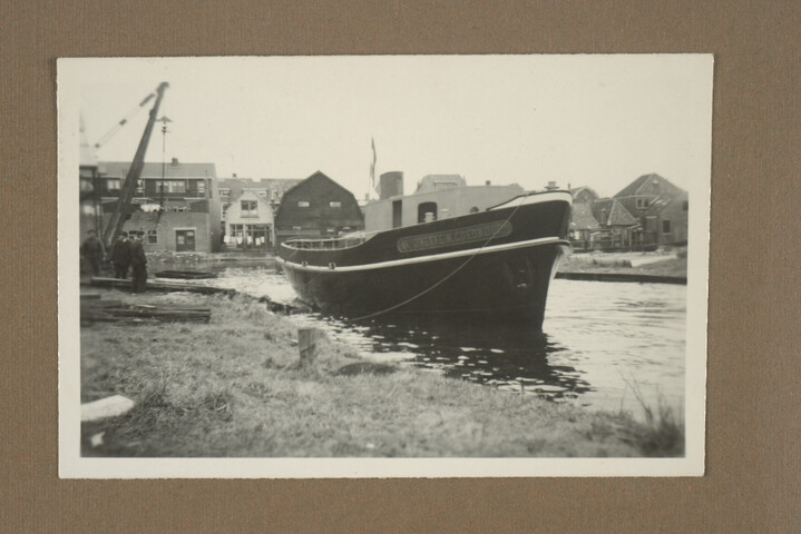 2001.1755; Omslag met vele foto's en knipsels van meest bergingsactiviteiten door Reederij v/h Gebroeders Goedkoop te Amsterdam in de periode 1929 / 1949; omslag