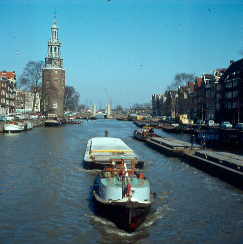 S.9100(1254); Stadsgezicht in Amsterdam; diapositief