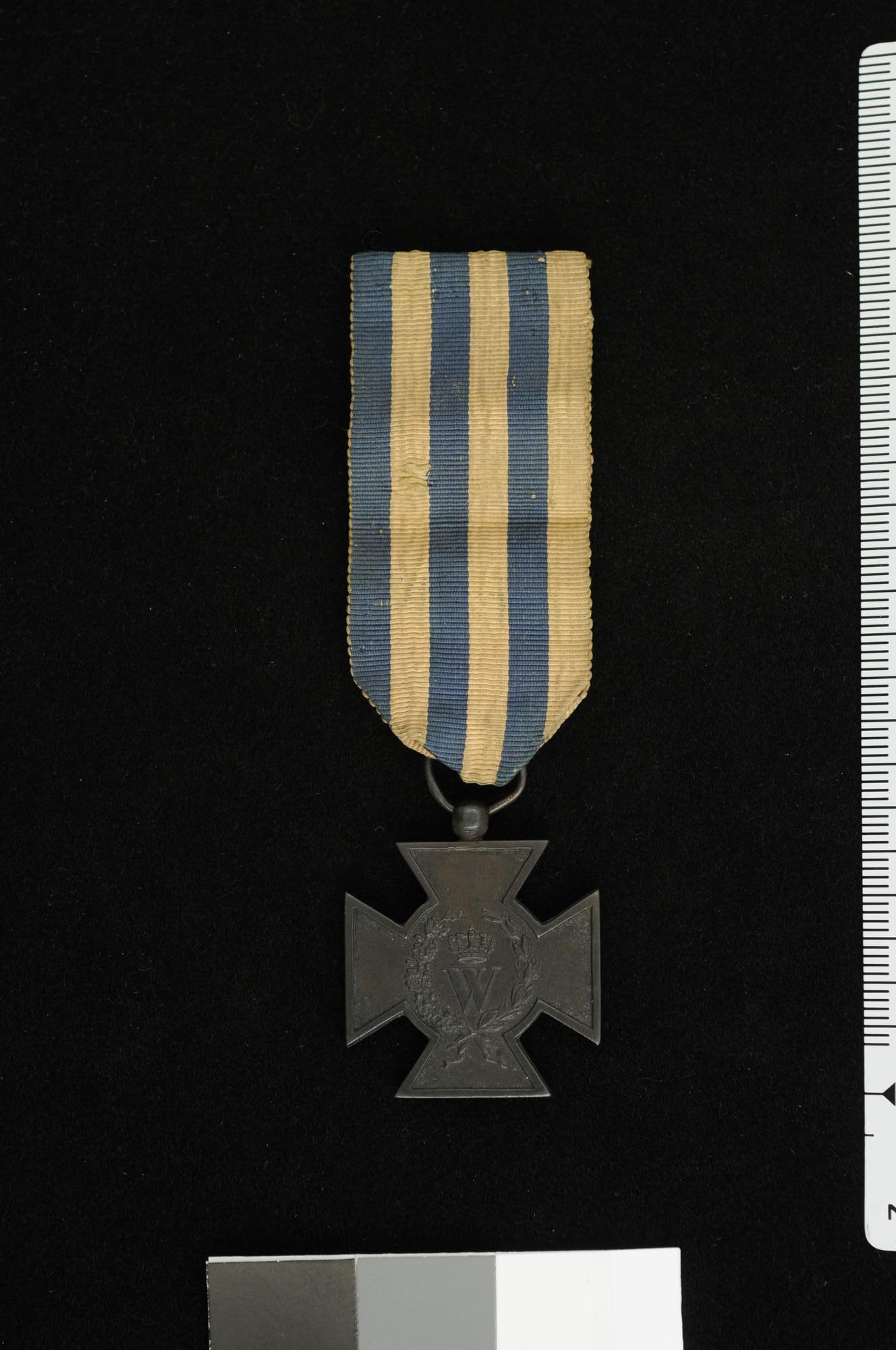 S.1270(01)1; Metalen Kruis 1830-1831; onderscheiding