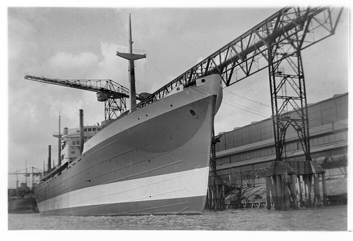 1995.5288; Negatief van de afbouw van het vrachtschip ms. 'Slamat'; negatief