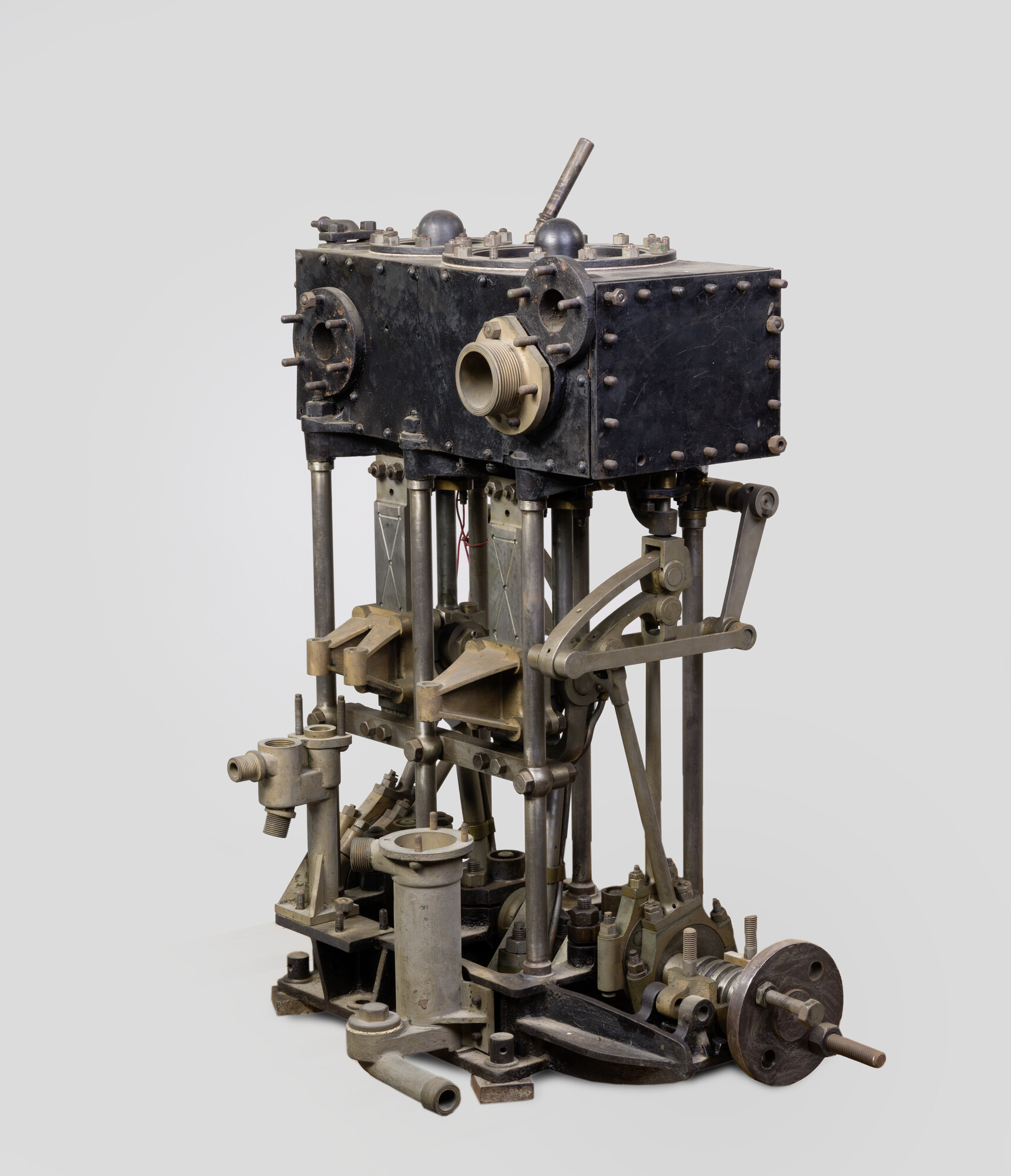 A.4425(01); Werkend model van een triple-expansiemachine; schaalmodel