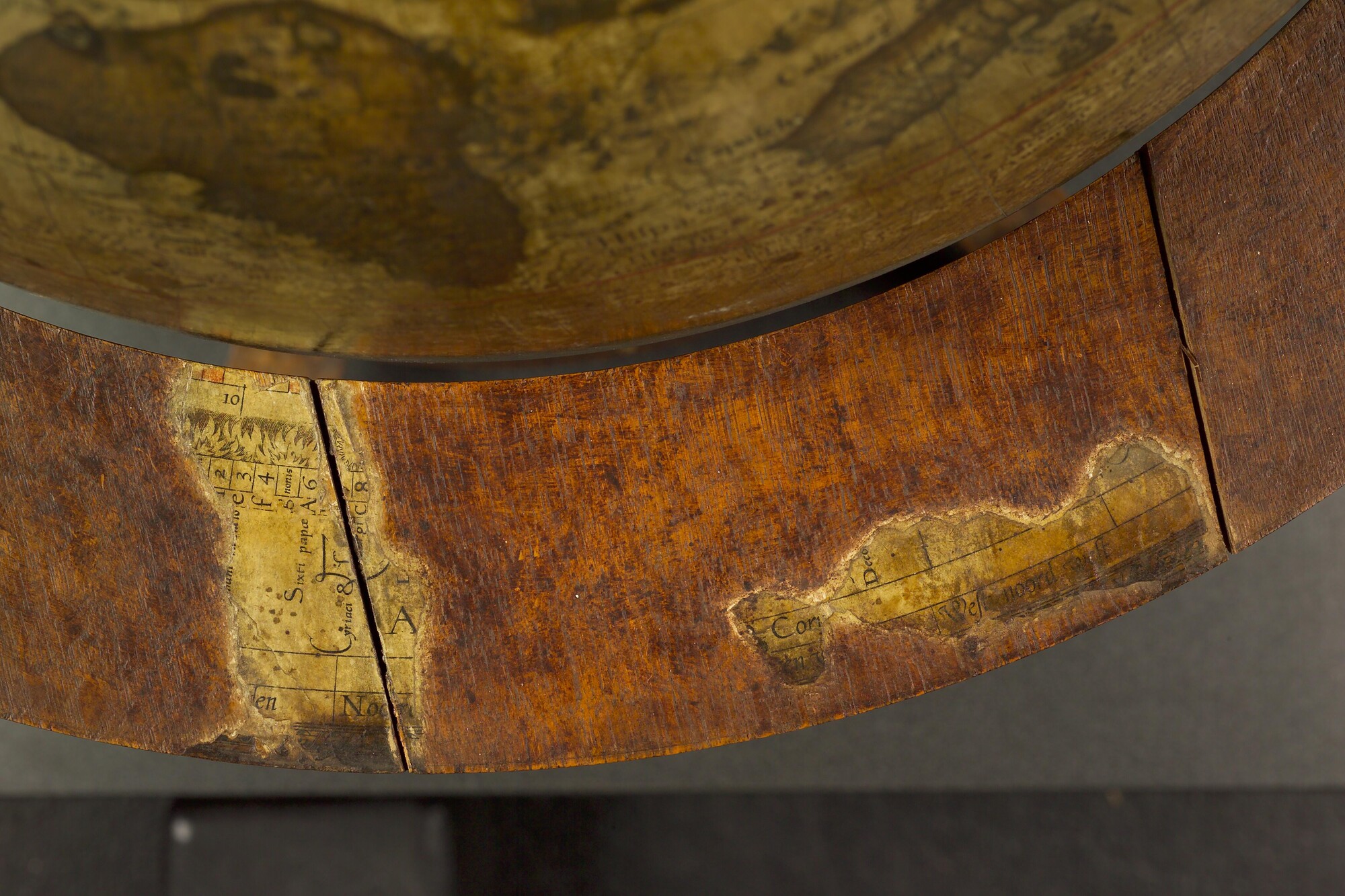 A.1140; Aardglobe van 52,5 cm doorsnede door Jacob Floris van Langren, 1589; globe
