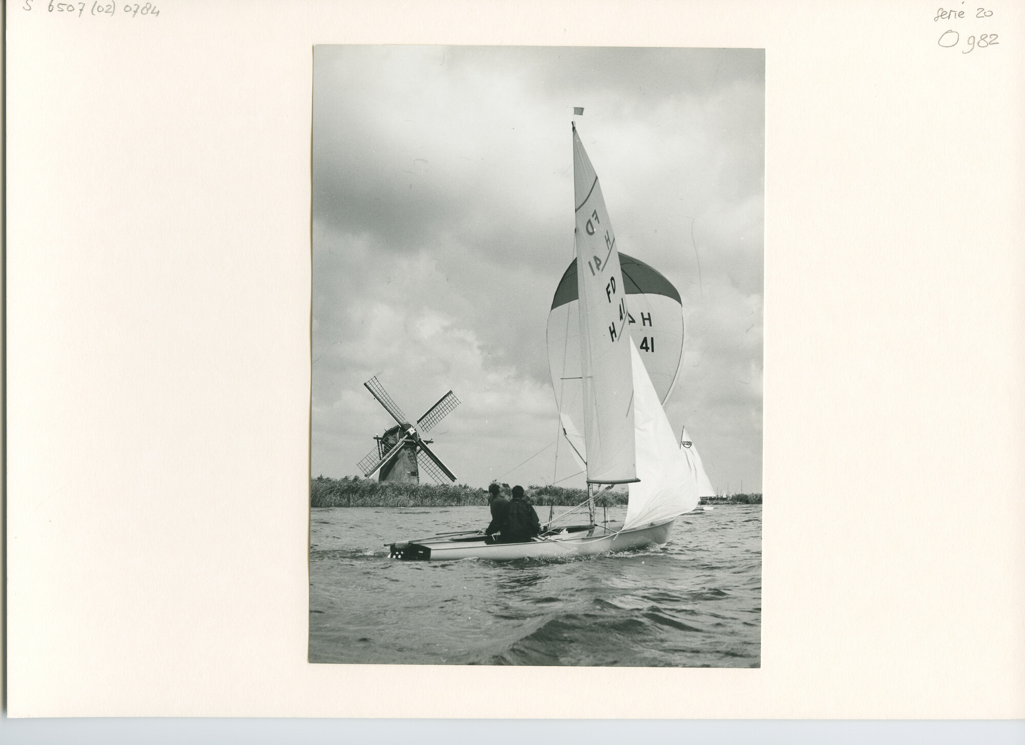 S.6507(02)0784.01; Zwart-wit foto van de FD nummer 41 (Brave Hendrik II); foto
