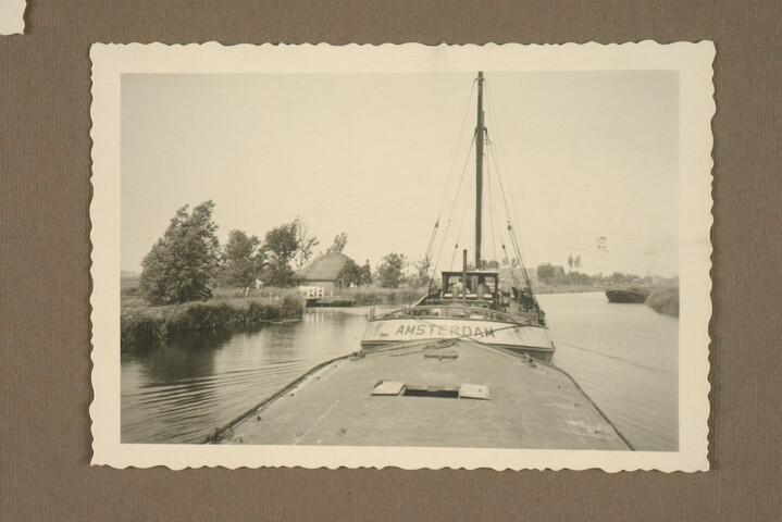 2001.1755; Omslag met vele foto's en knipsels van meest bergingsactiviteiten door Reederij v/h Gebroeders Goedkoop te Amsterdam in de periode 1929 / 1949; omslag