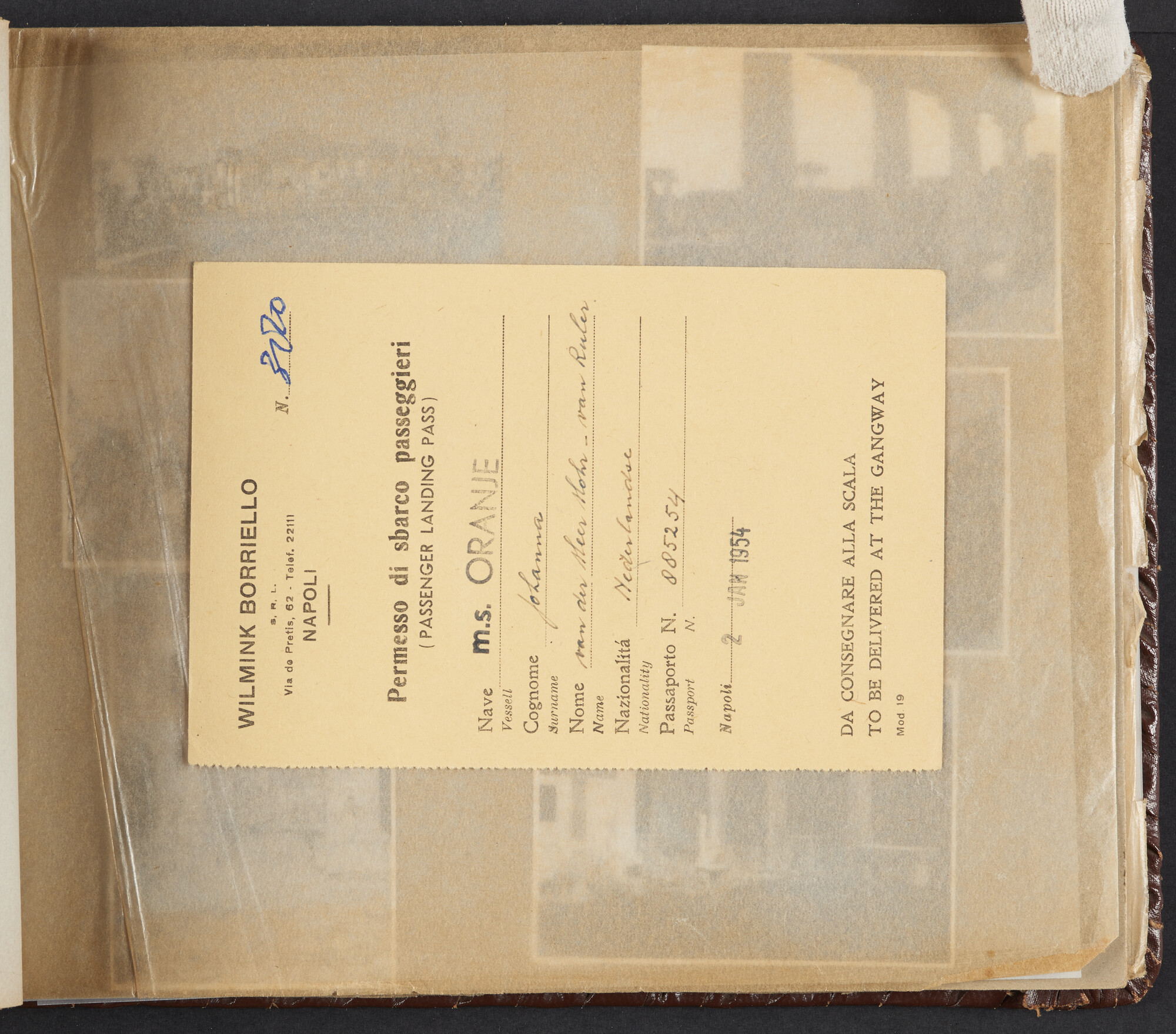 2019.0671; Fotoalbum van het echtpaar Jan van der Meer Mohr en Johanna van der Meer Mohr-van Ruler van hun reis op ms. Oranje van Tandjong Priok naar Amsterdam tussen 18 december 1953 en 7 januari 1954; fotoalbum