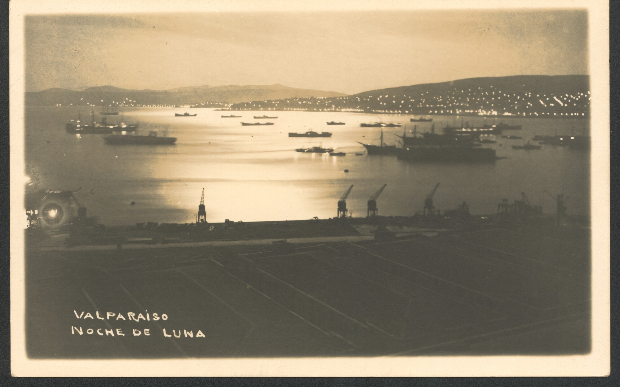 S.4774(09)1; Fotos van Chileense berglandschappen en de haven van Valparaiso verstuurd [...]; fotoreportage