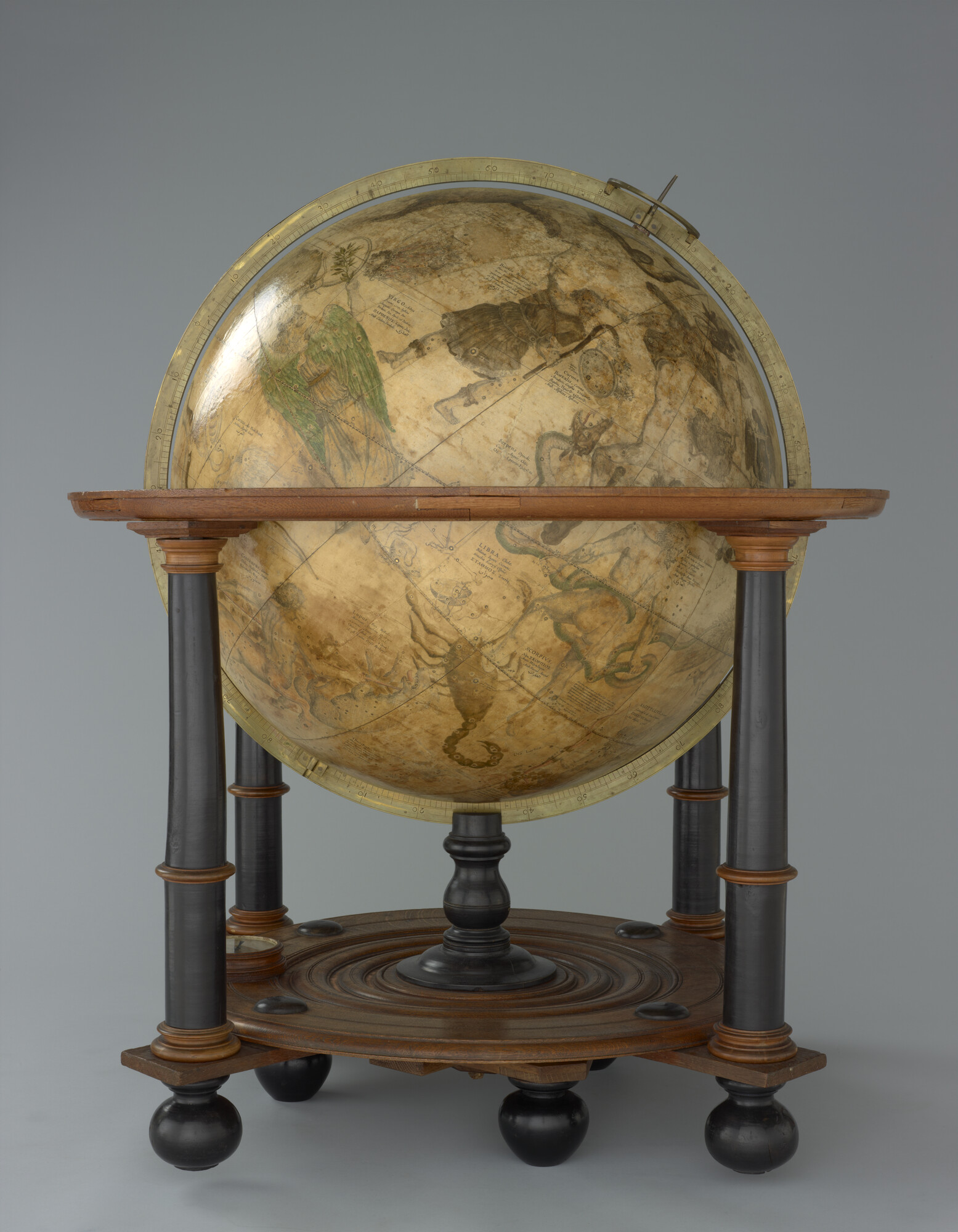 A.1224(02); Hemelglobe van 68 cm. in doorsnede door Willem Jansz. Blaeu, laatste uitgave uit ca. 1700; globe