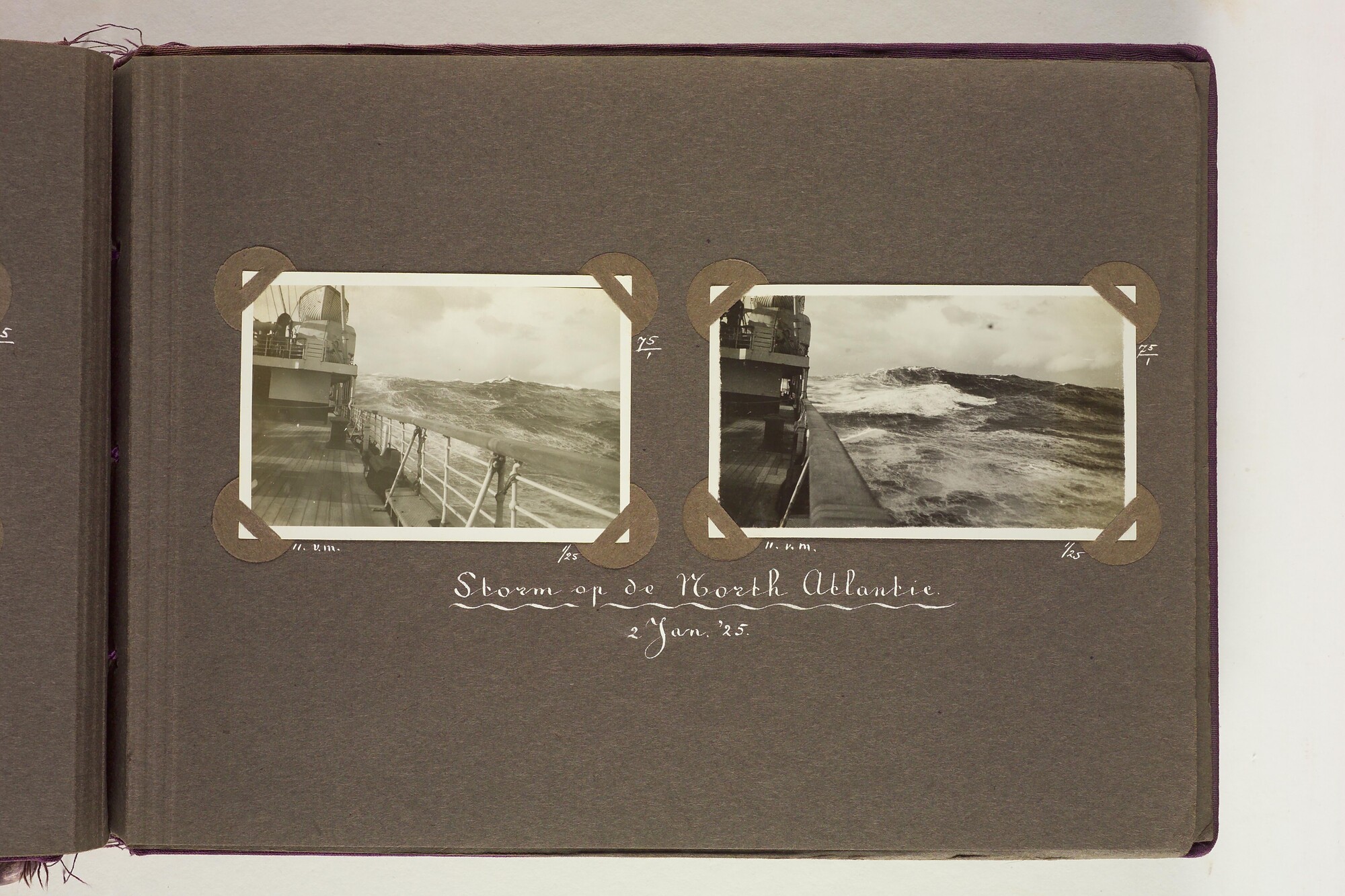 S.6156(06)f; Fotoalbum f) uit een serie van veertien uit de Collectie Job over zijn reis; fotoalbum