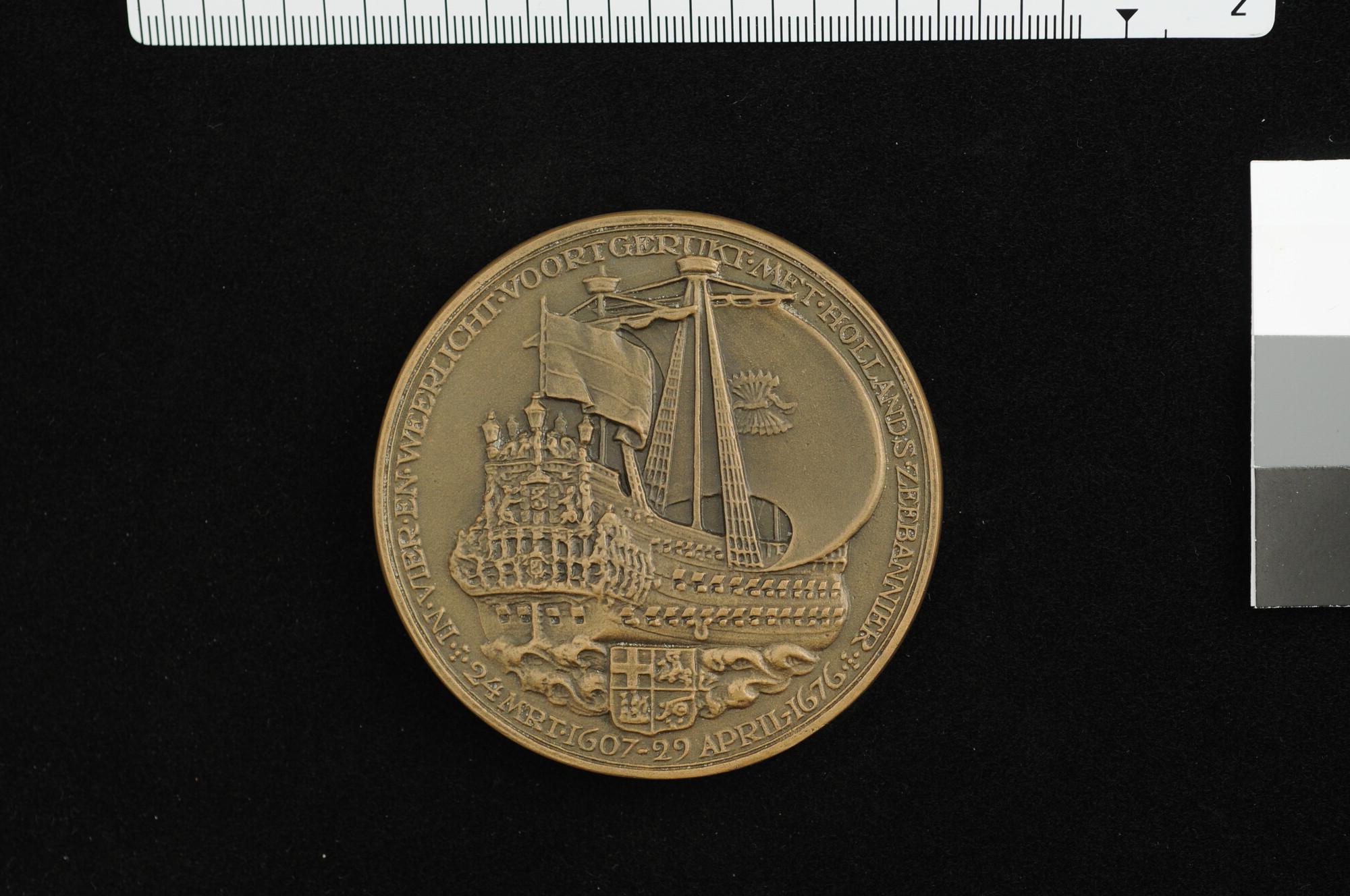 S.1696(07); Bronzen penning met portret van Michiel Adriaanszoon de Ruyter, 1938; penning