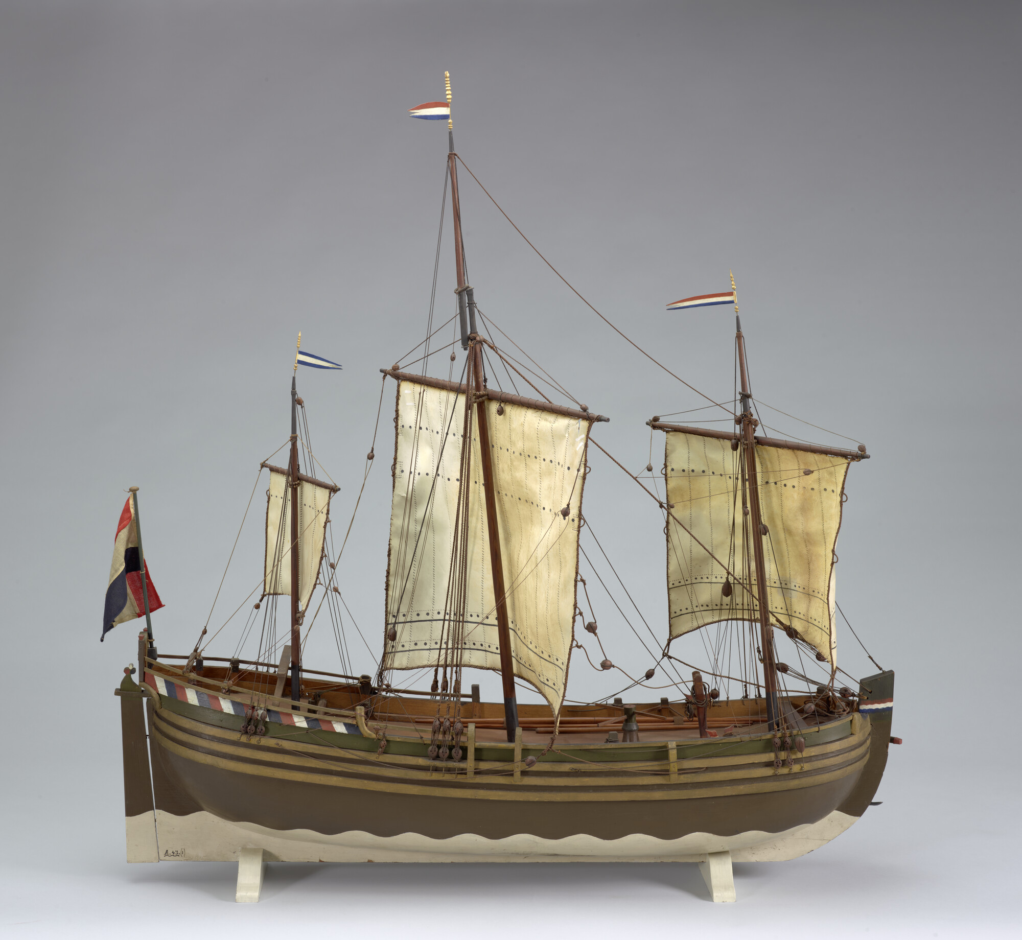 A.0043(01); Model van een zeventiende-eeuwse haringbuis; scheepsmodel