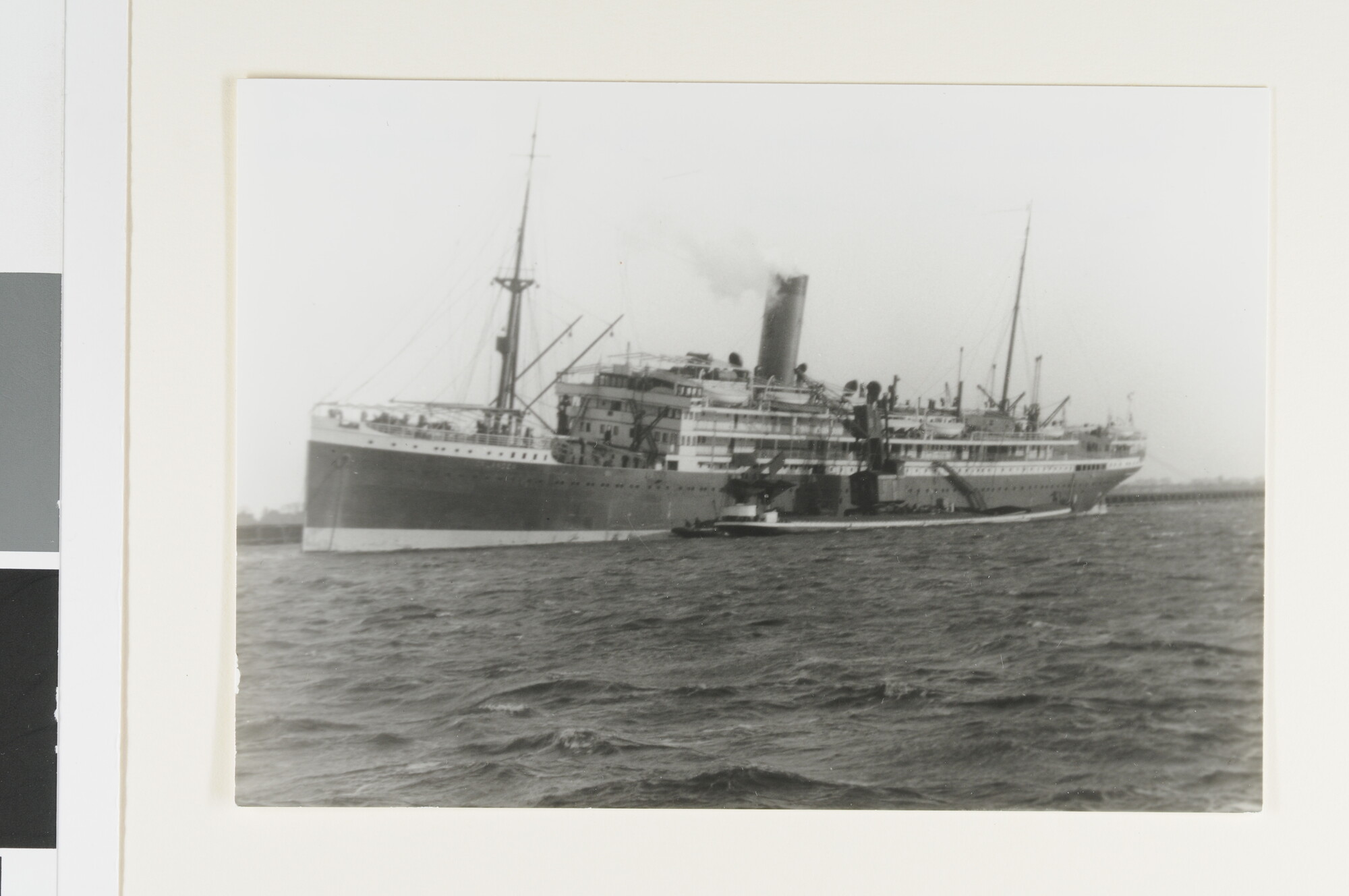 RB.0076(14); Het mailschip ss. 'Prins der Nederlanden' van de Stoomvaart Maatschappij 'Nederland'; foto