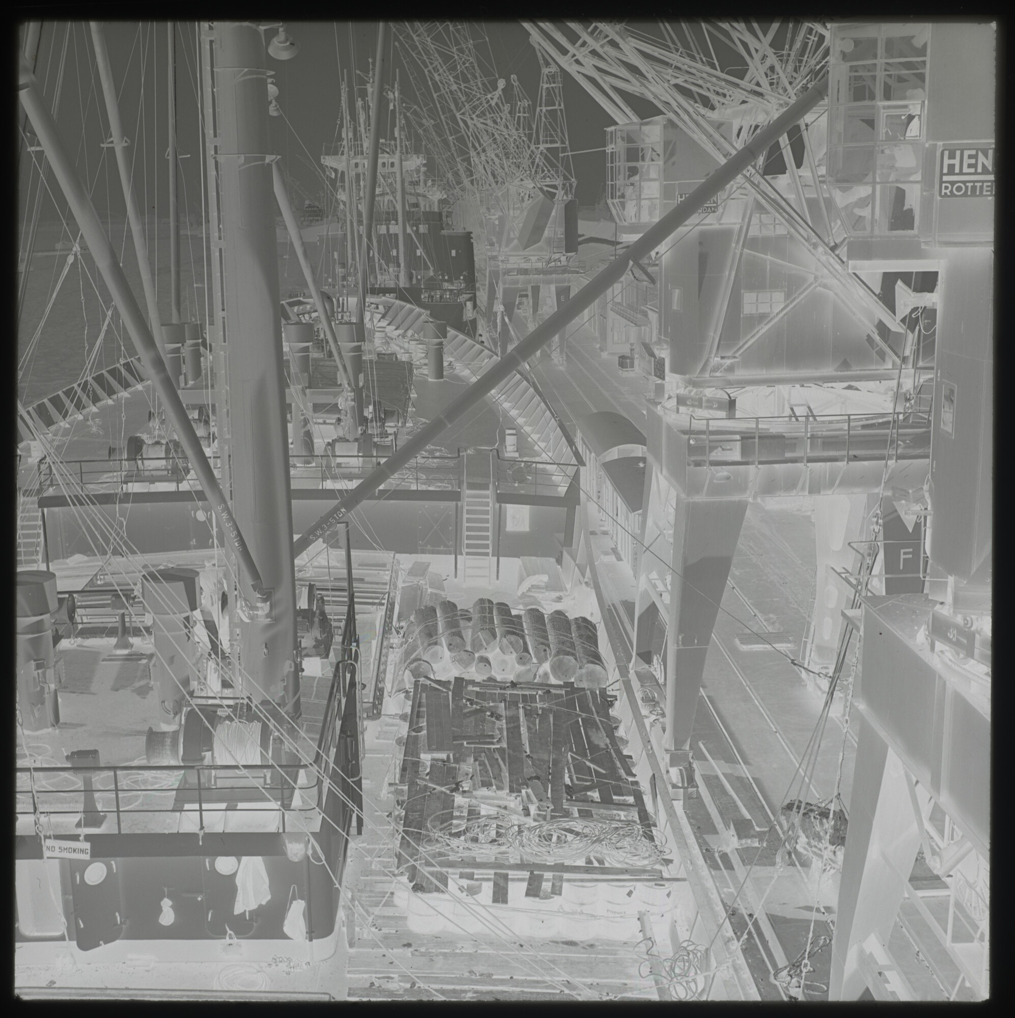 A.5263(02); Negatieven van een reis met het vrachtschip 'Woltersum' van de Stoomvaart; negatief