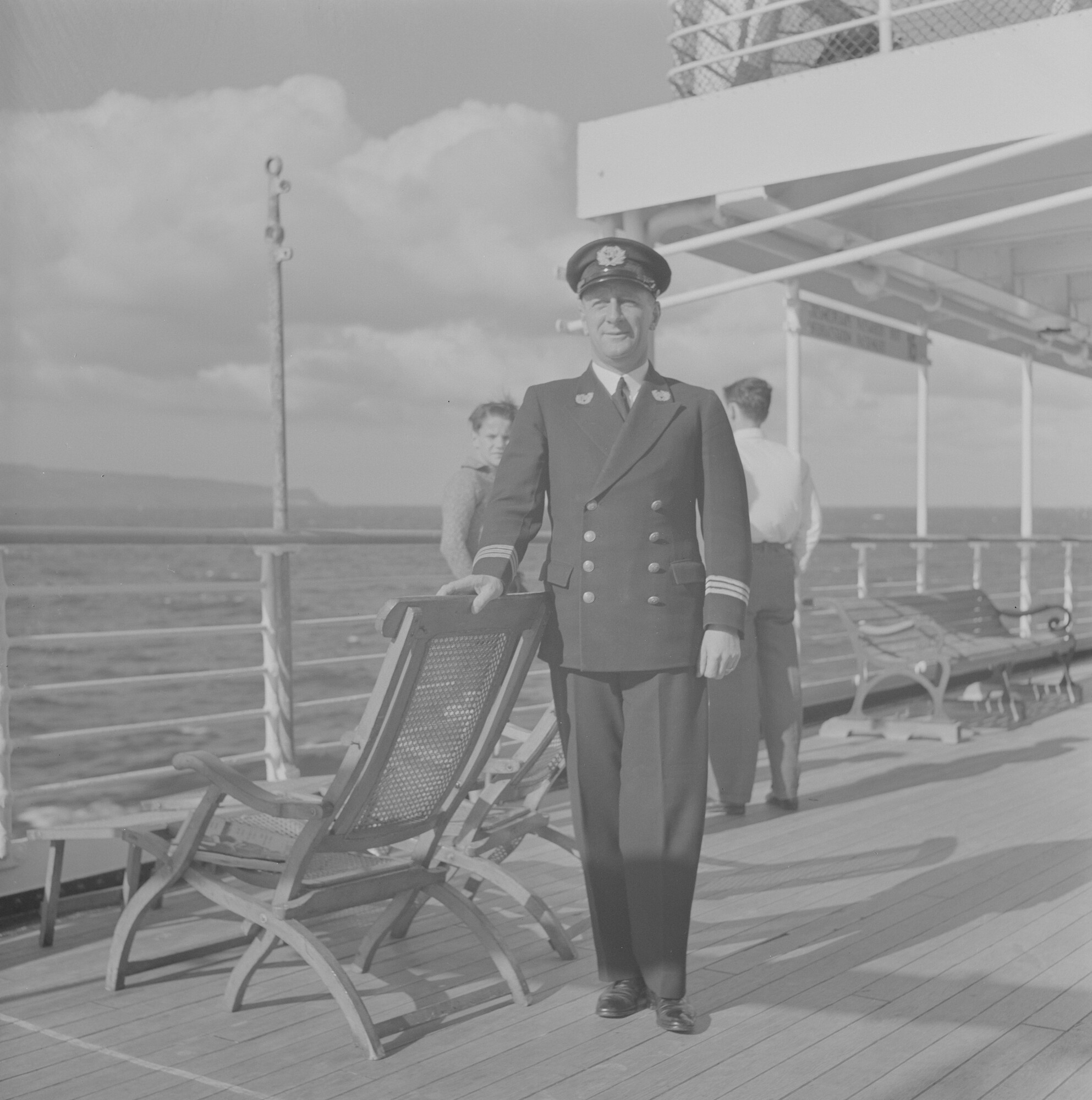 2015.1688; Negatief van een administrateur op het dek van een schip; negatief