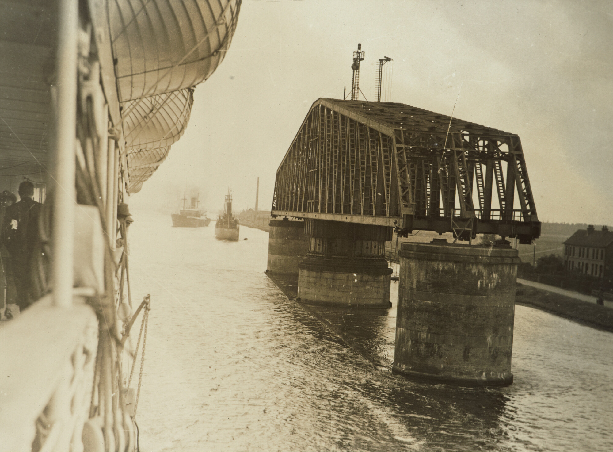 S.5679(01); Album van C.R. van Blijenburgh met foto's gemaakt tijdens reizen tussen 1901; fotoalbum
