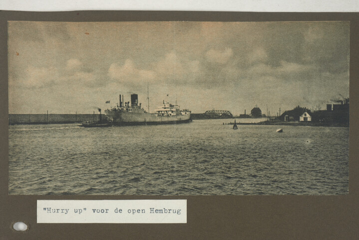 2001.1755; Omslag met vele foto's en knipsels van meest bergingsactiviteiten door Reederij v/h Gebroeders Goedkoop te Amsterdam in de periode 1929 / 1949; omslag