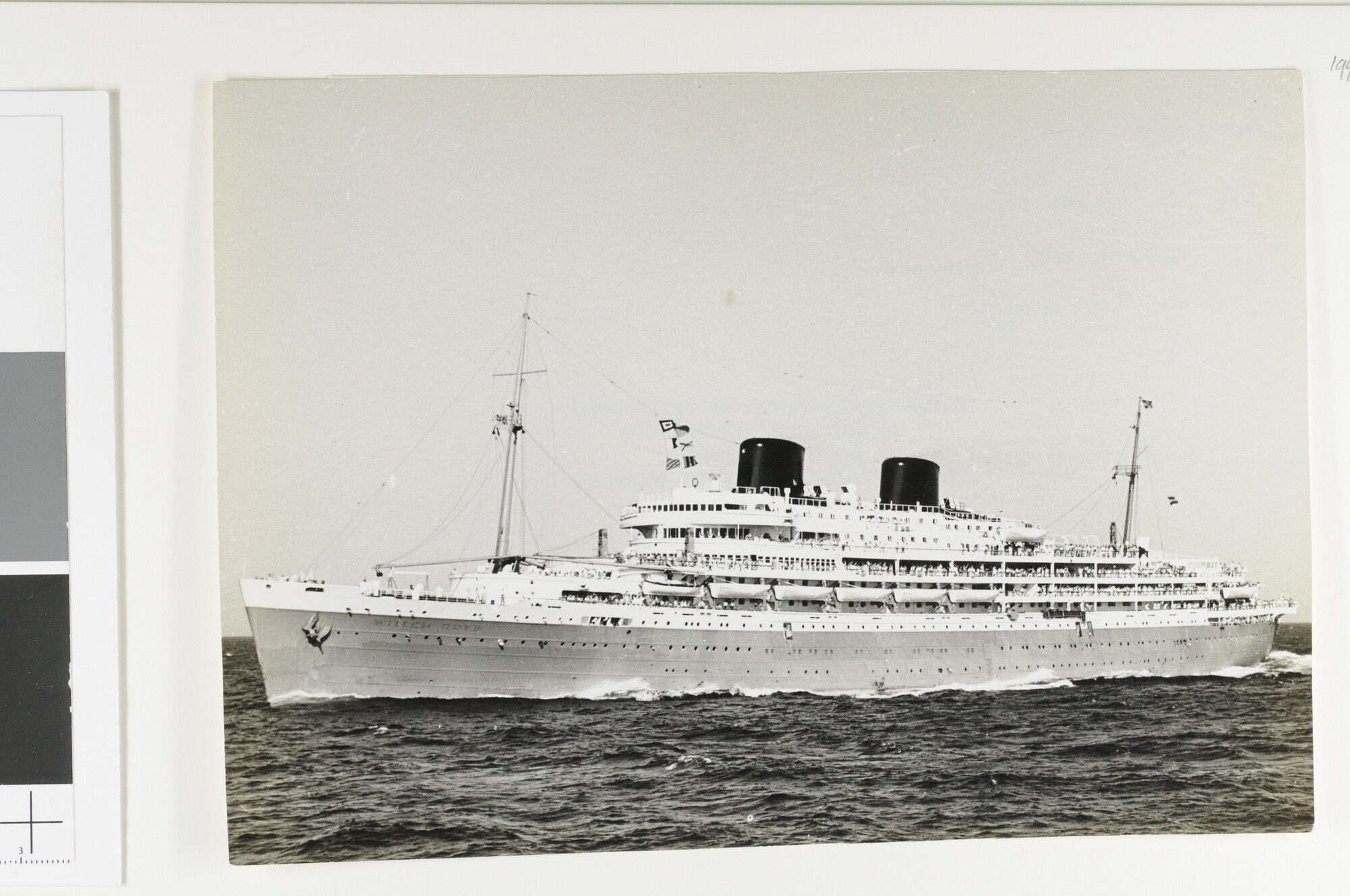 1992.1439; Het passagiersschip ms. Willem Ruys van de Koninklijke Rotterdamsche Lloyd; foto