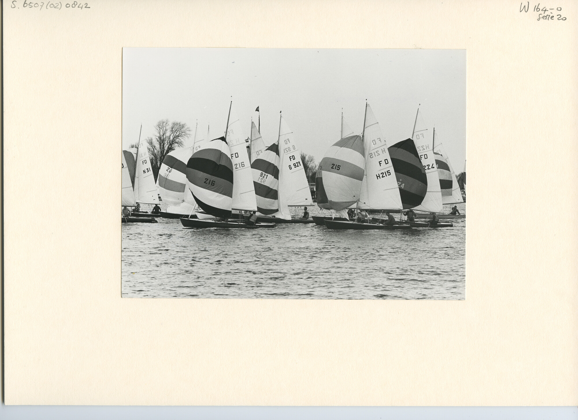 S.6507(02)0842.03; Zwart-wit foto van de FD-klasse op de Loosdrechtse Plassen; foto