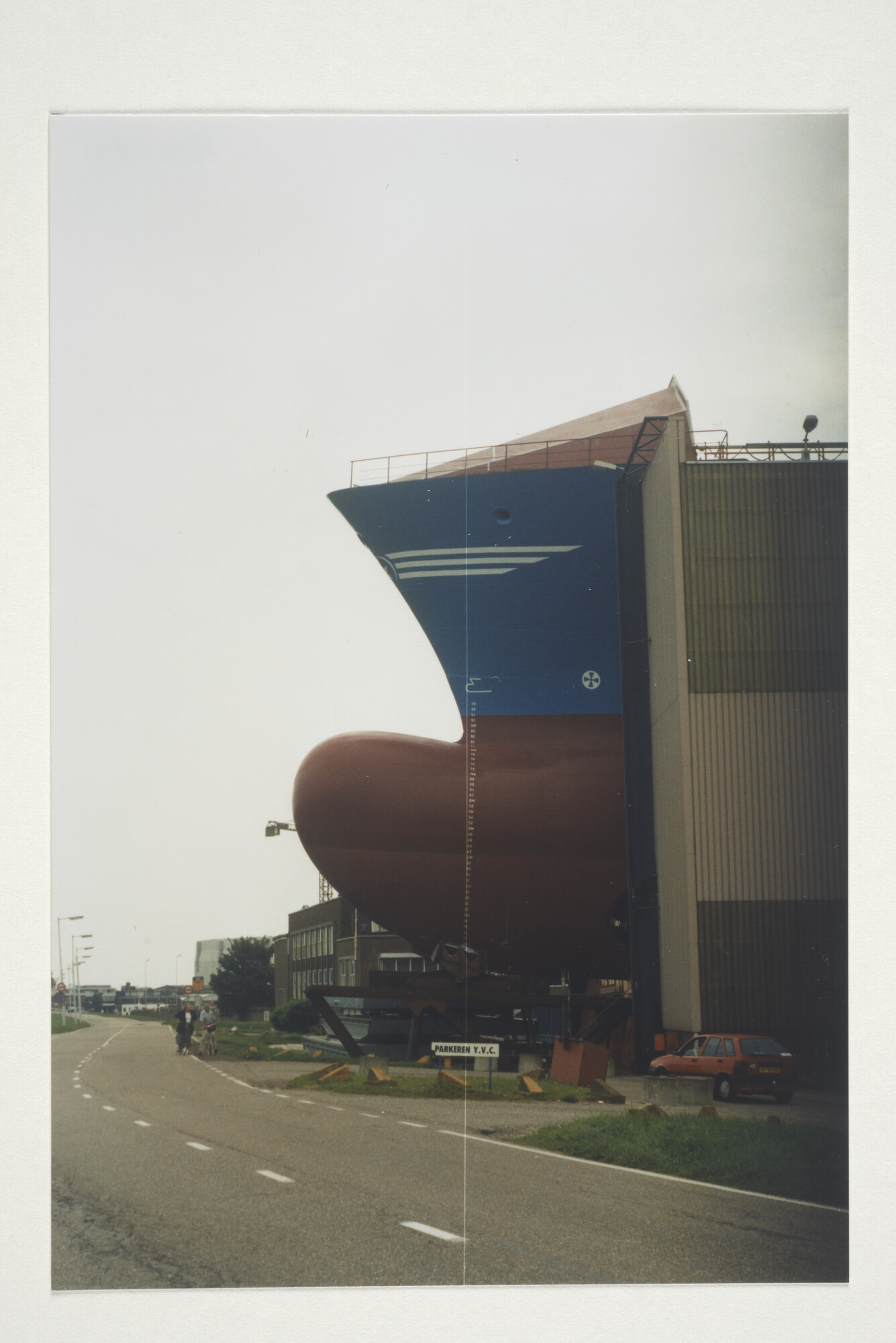 2000.0945; Kleurenfoto's van de voorsteven van het nieuwe vrachtschip ms. 'Sea Baltica' (aanvankelijk 'Antilope') van Rederij Madora VI (Poseidon); fotoreportage