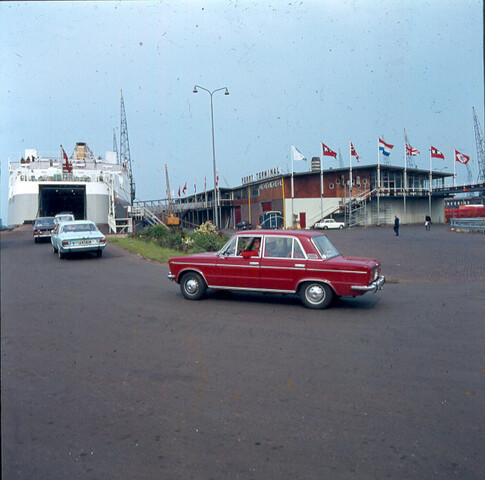 S.9100(5227); Dia van de Britse veerboot 'Blenheim' van de Fred Olsen Line; diapositief