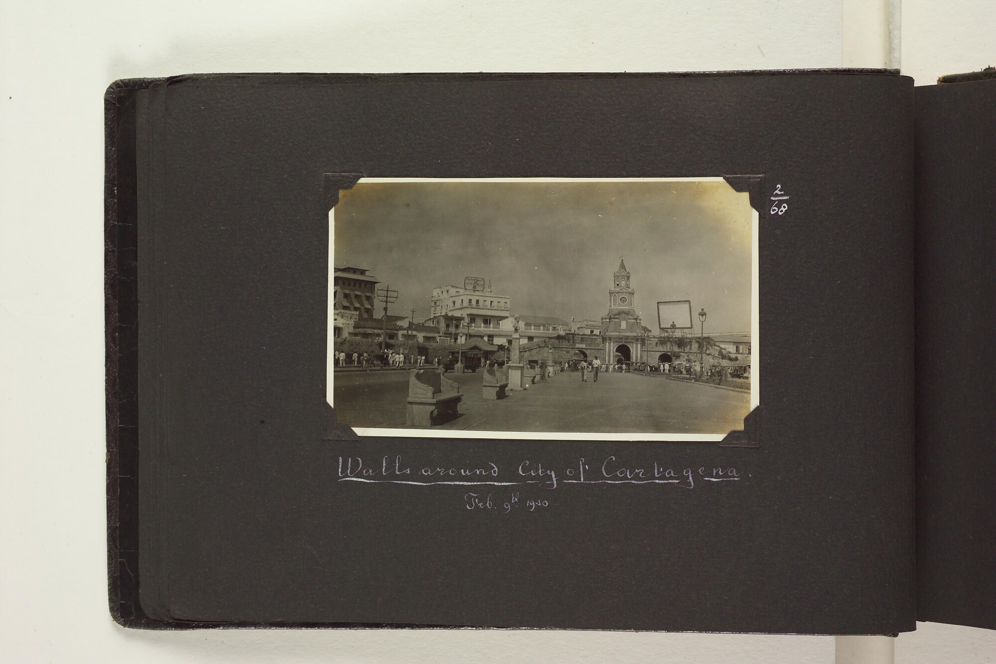 S.6156(06)l; Fotoalbum l) uit een serie van veertien uit de Collectie Job over zijn reizen met ss. 'Stuyvesant' en 'Venezuela' van de KNSM [...]; fotoalbum