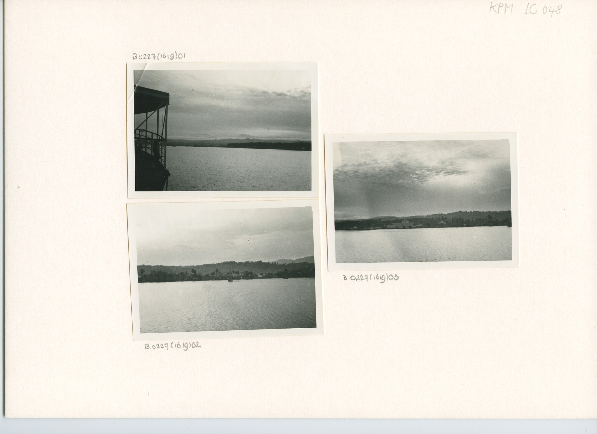 B.0227(1619)03; Foto van de kust te Parepare (Zuid West Sulawesi); foto
