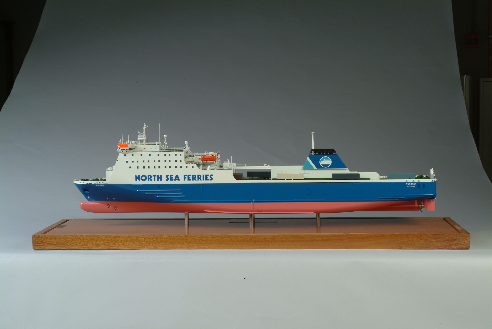 1995.1248; Model van het vracht- en passagiersschip Norbank; scheepsmodel