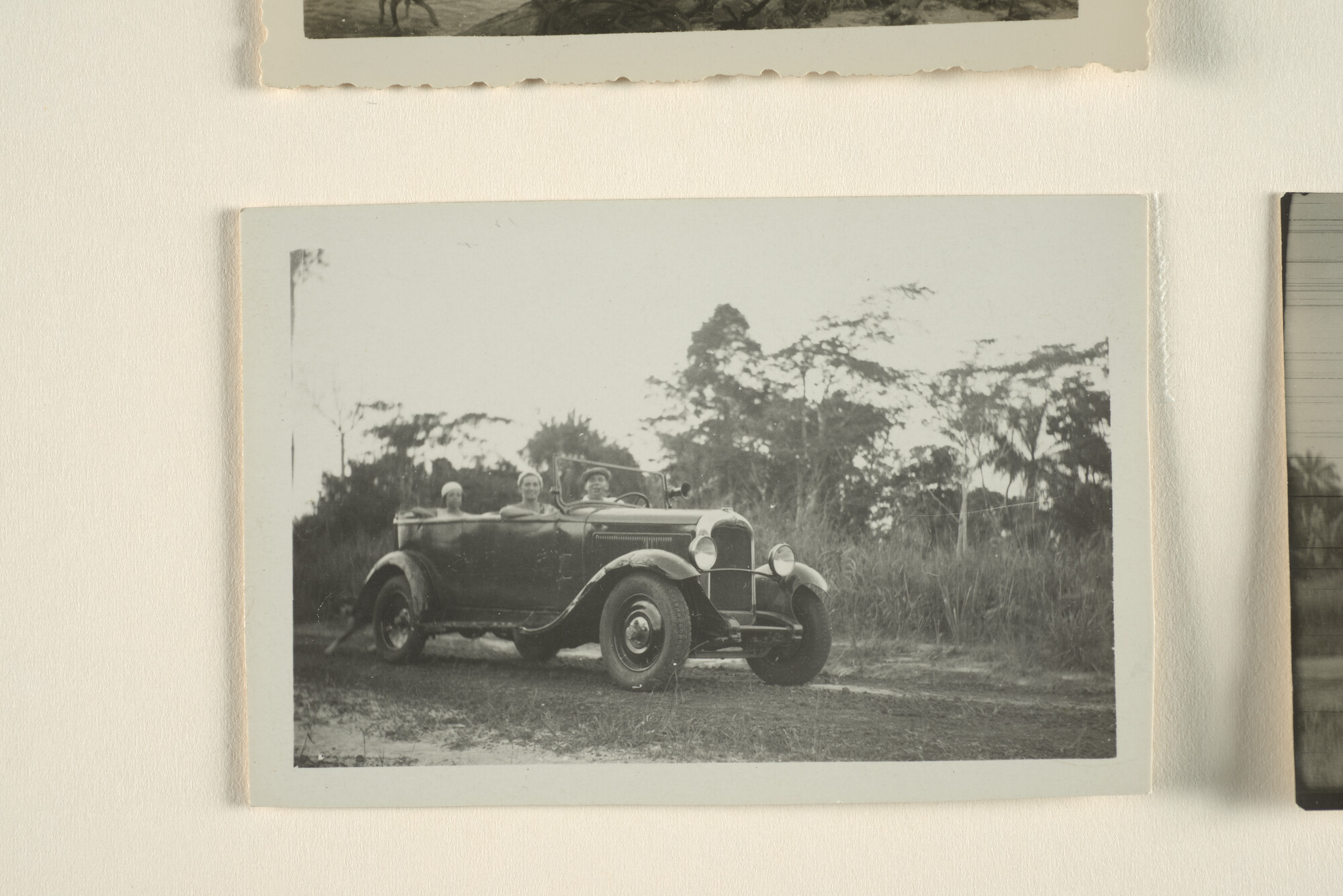 1996.0520; Fotoimpressies van de omgeving en de vestiging van de Société Auxilaire de Remorque et de Manutention (Vinke & Co) te Libreville [en omstreken] (Gabon [...]; fotoreportage