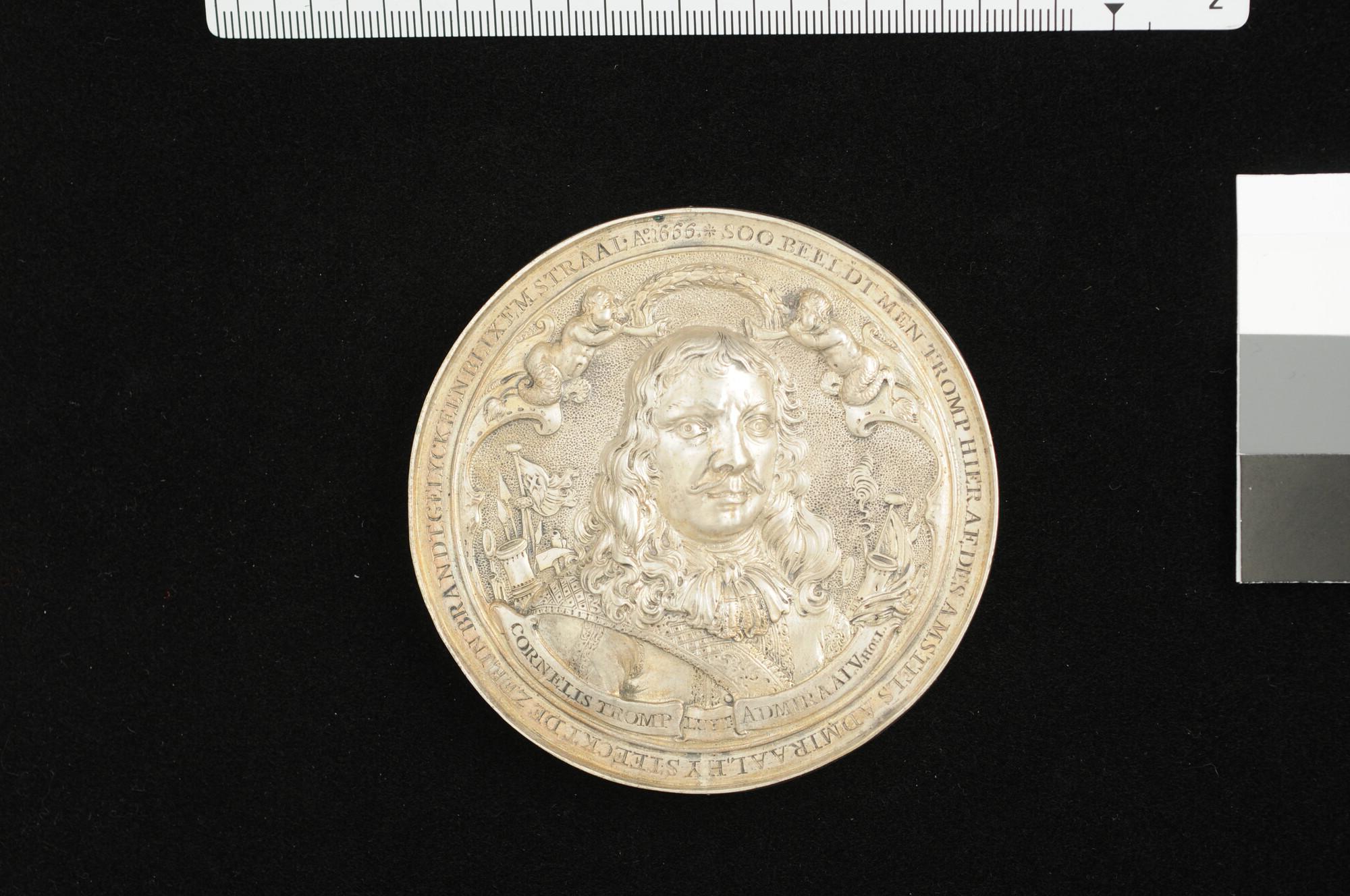 S.0004(01)09; Penning op Cornelis Tromp, luitenant-admiraal van Holland, 1666; penning