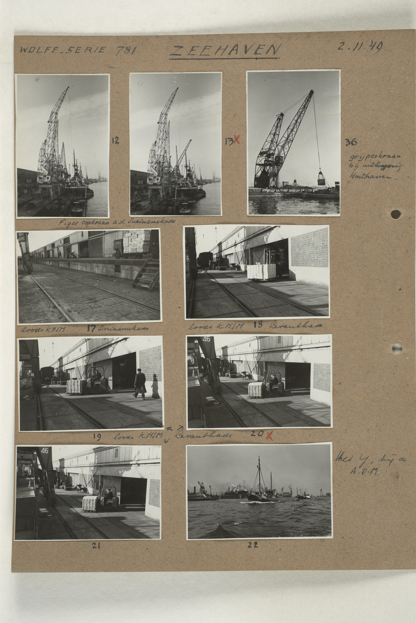 1998.2181; Omslag met een grote hoeveelheid proef foto's gemaakt in opdracht van de Gemeente Handelsinrichtingen en de Vereniging "de Amsterdamsche Haven" te Amsterdam.; omslag