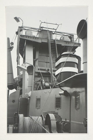 S.5219(12)0598; Foto's van de emmerbaggermolen 'Marokko' voor NV; fotoreportage