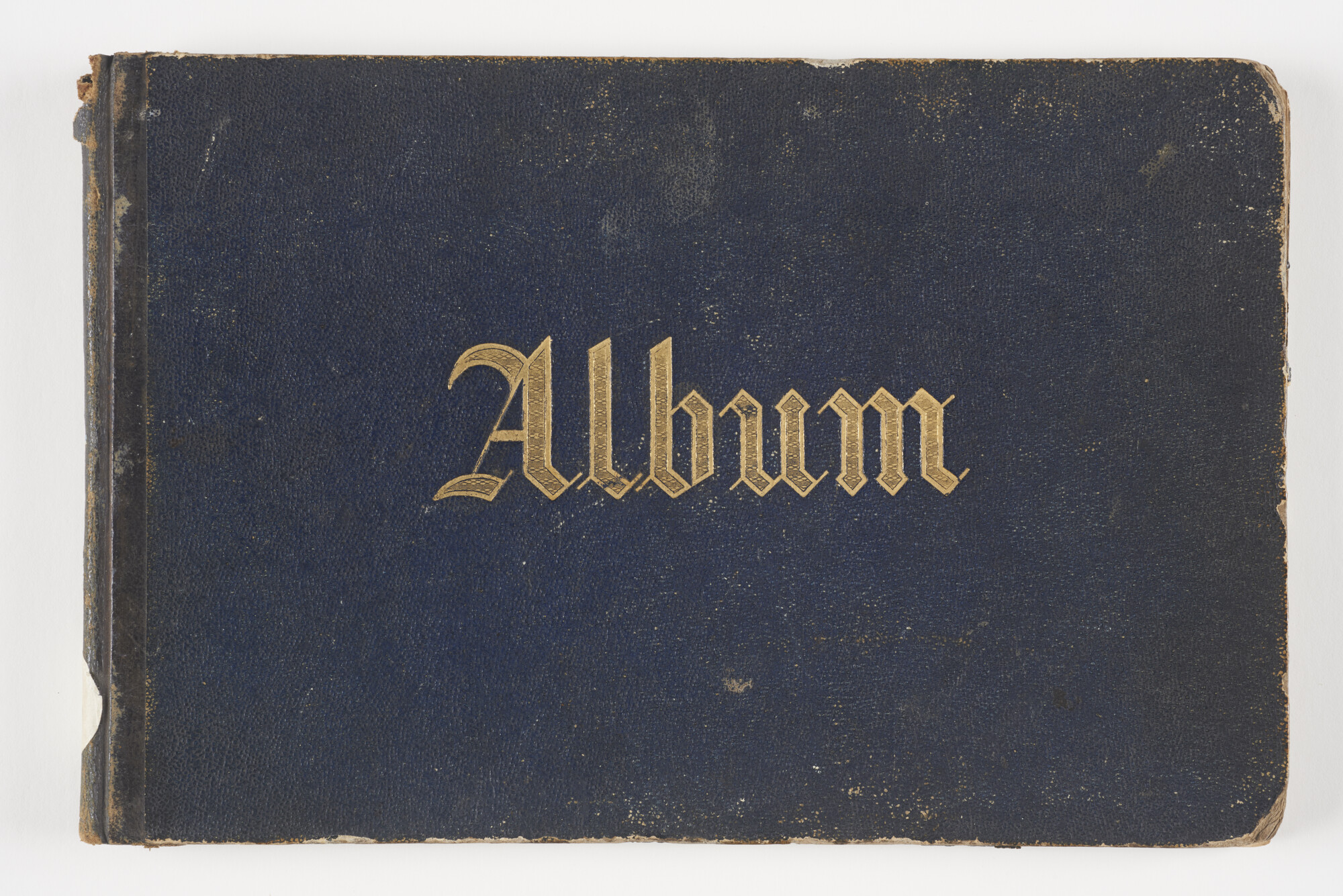 A.2019(01); Schetsboek met studies van binnenvaartschepen en zeeschepen; schetsboek