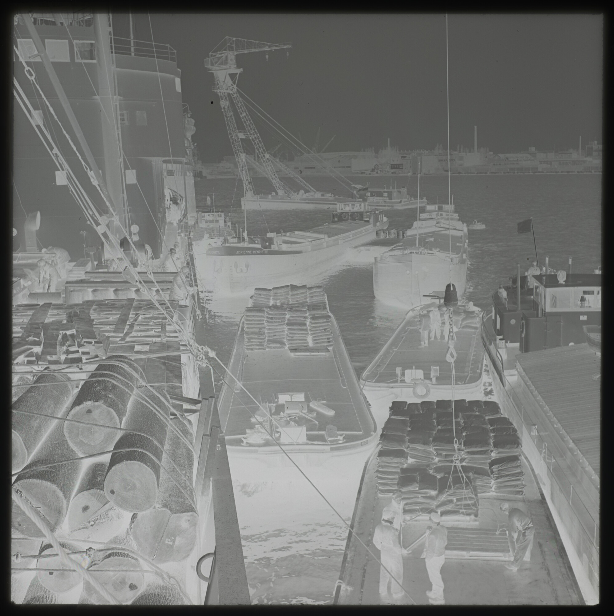 A.5263(02); Negatieven van een reis met het vrachtschip 'Woltersum' van de Stoomvaart; negatief
