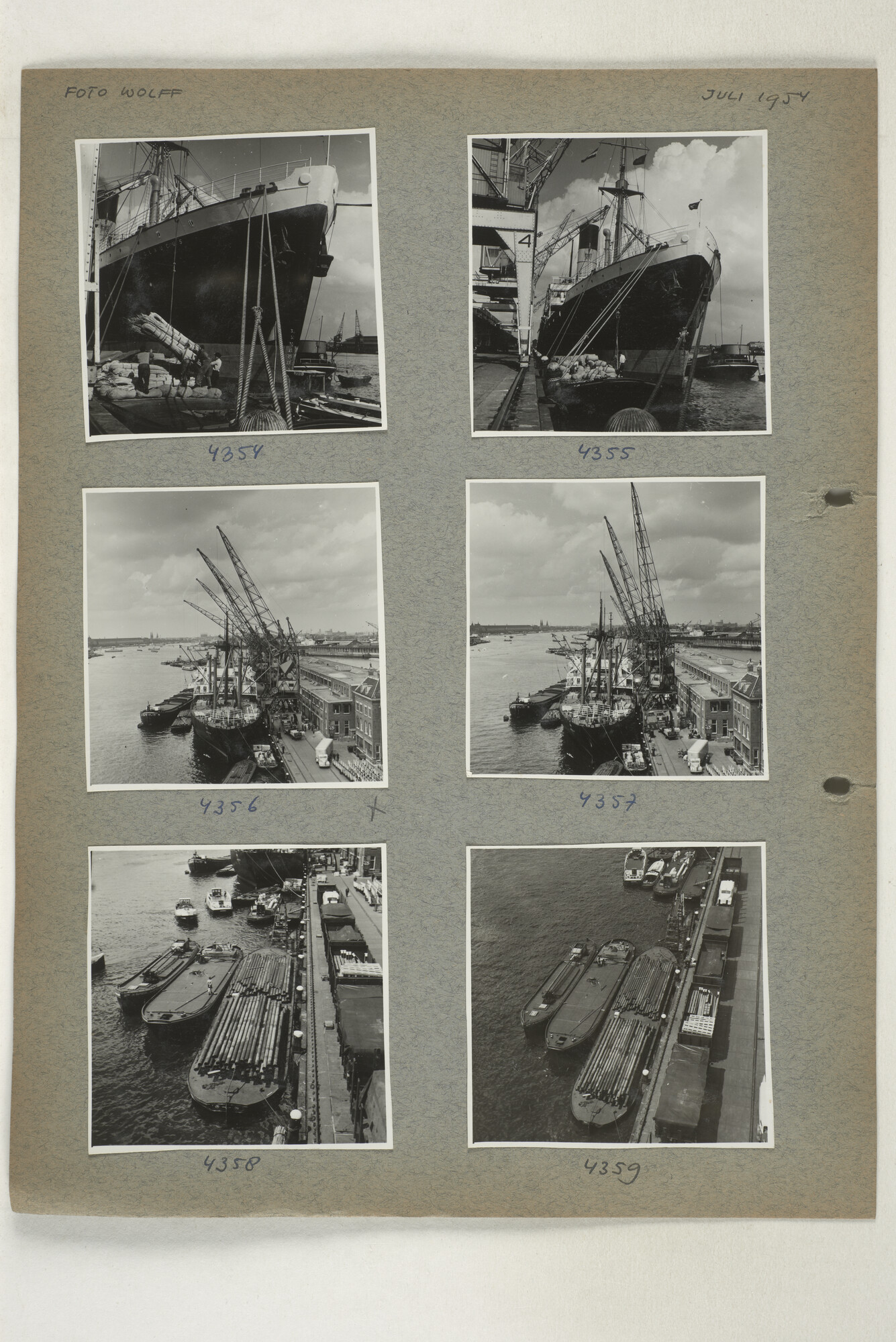 1998.2182; Omslag (voorheen ordner) met een grote hoeveelheid proef foto's van de haven en de stad van Amsterdam; omslag