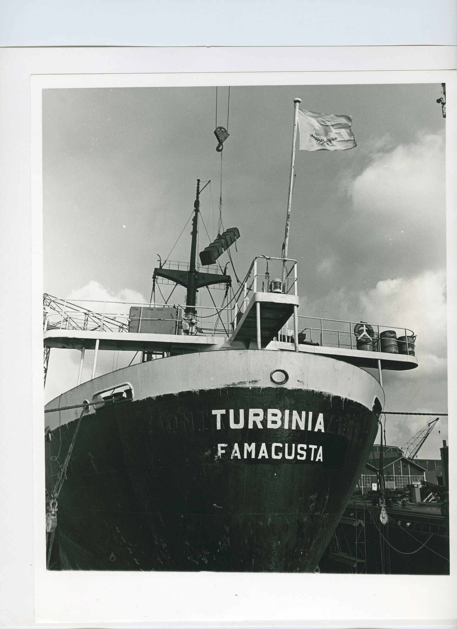 S.5444(05594); Het achterschip van de 'Turbinia' uit Famagusta.; foto