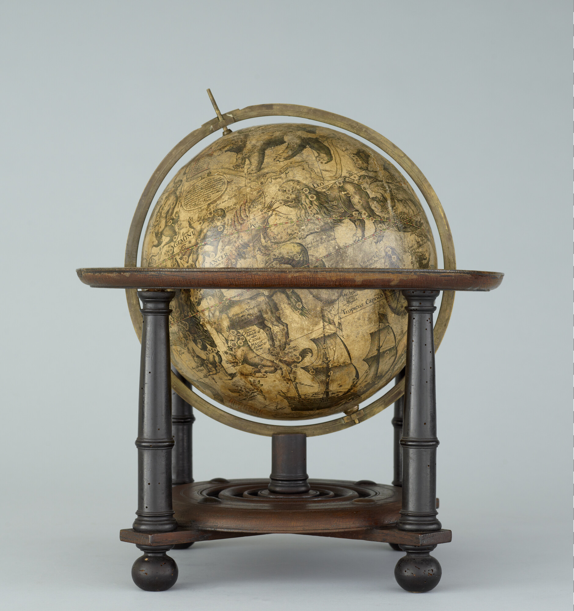 A.1212(02); Hemelglobe van 26,5 cm doorsnede door Petrus Plancius, circa 1625; globe
