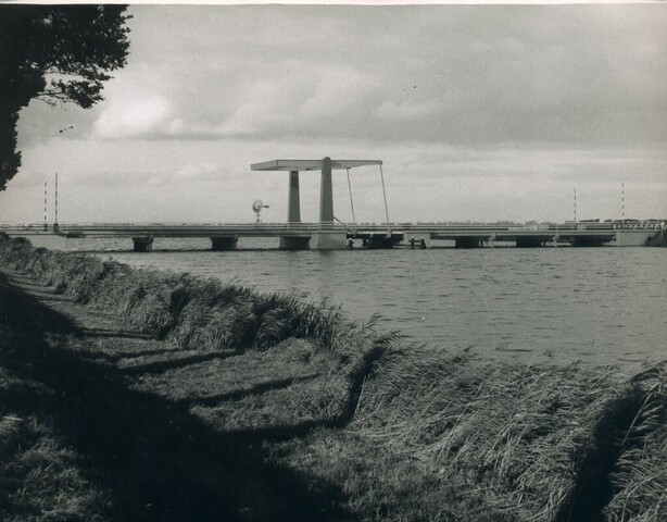 S.5219(12)0577; Foto van de keersluis bij Kadoelen in de Noordoostpolder; foto