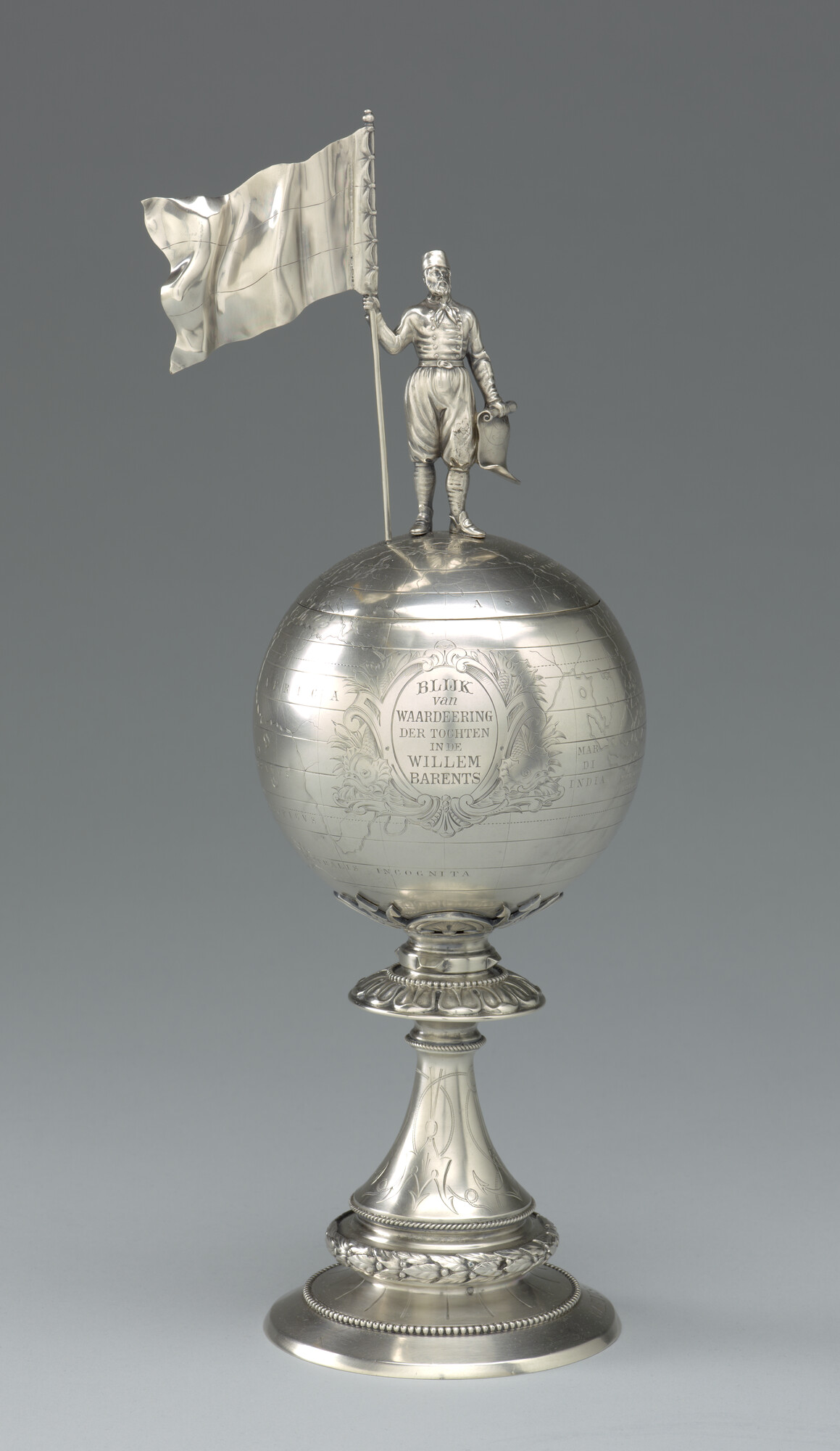 S.3483; Willem Barents beker, uitgereikt door de Vereniging Willem Barents; trofee (prijs)