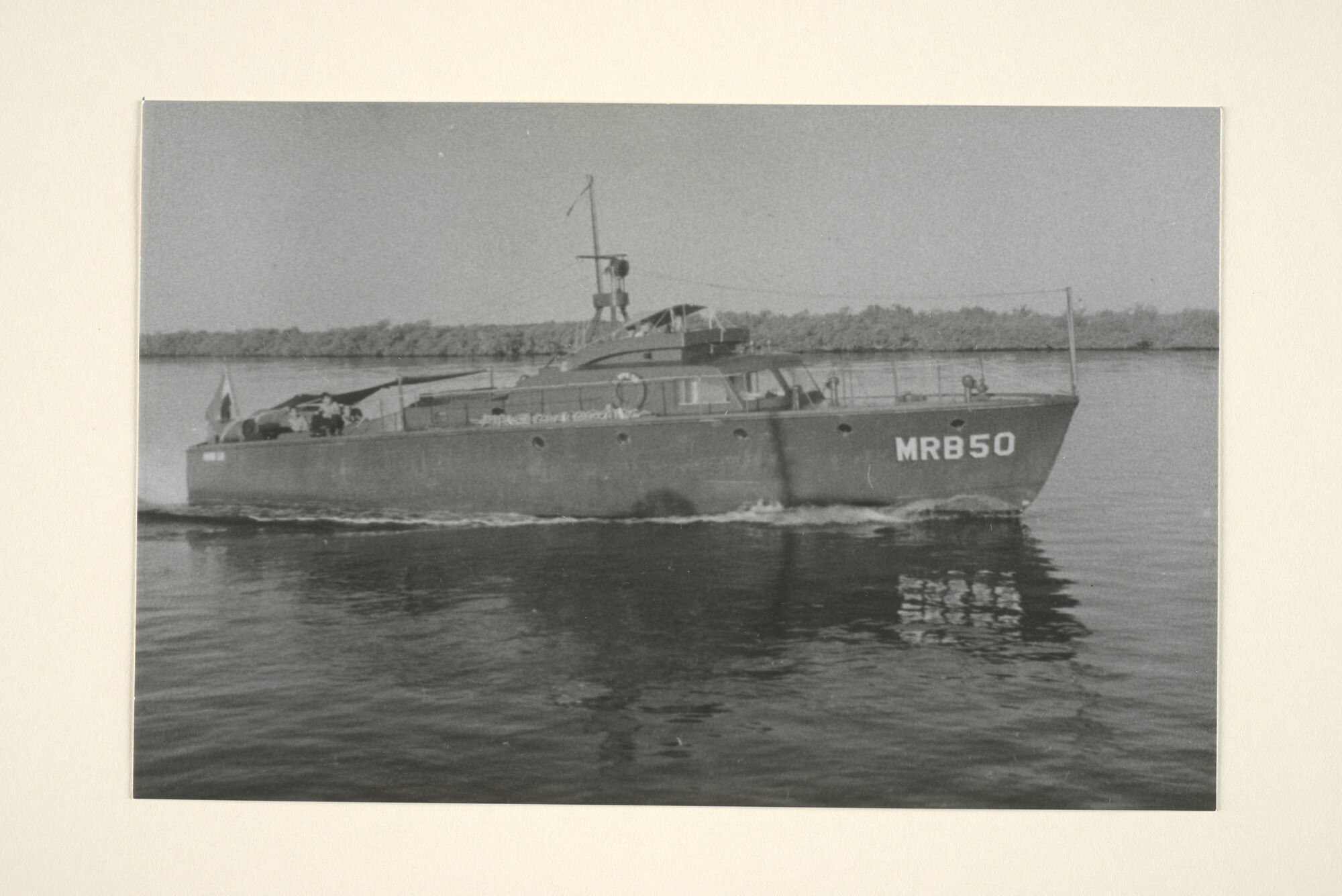 1994.7282; De onbewapende MRB 50, air-sea rescue boot, voor vertrek naar de marinebasis [...]; foto