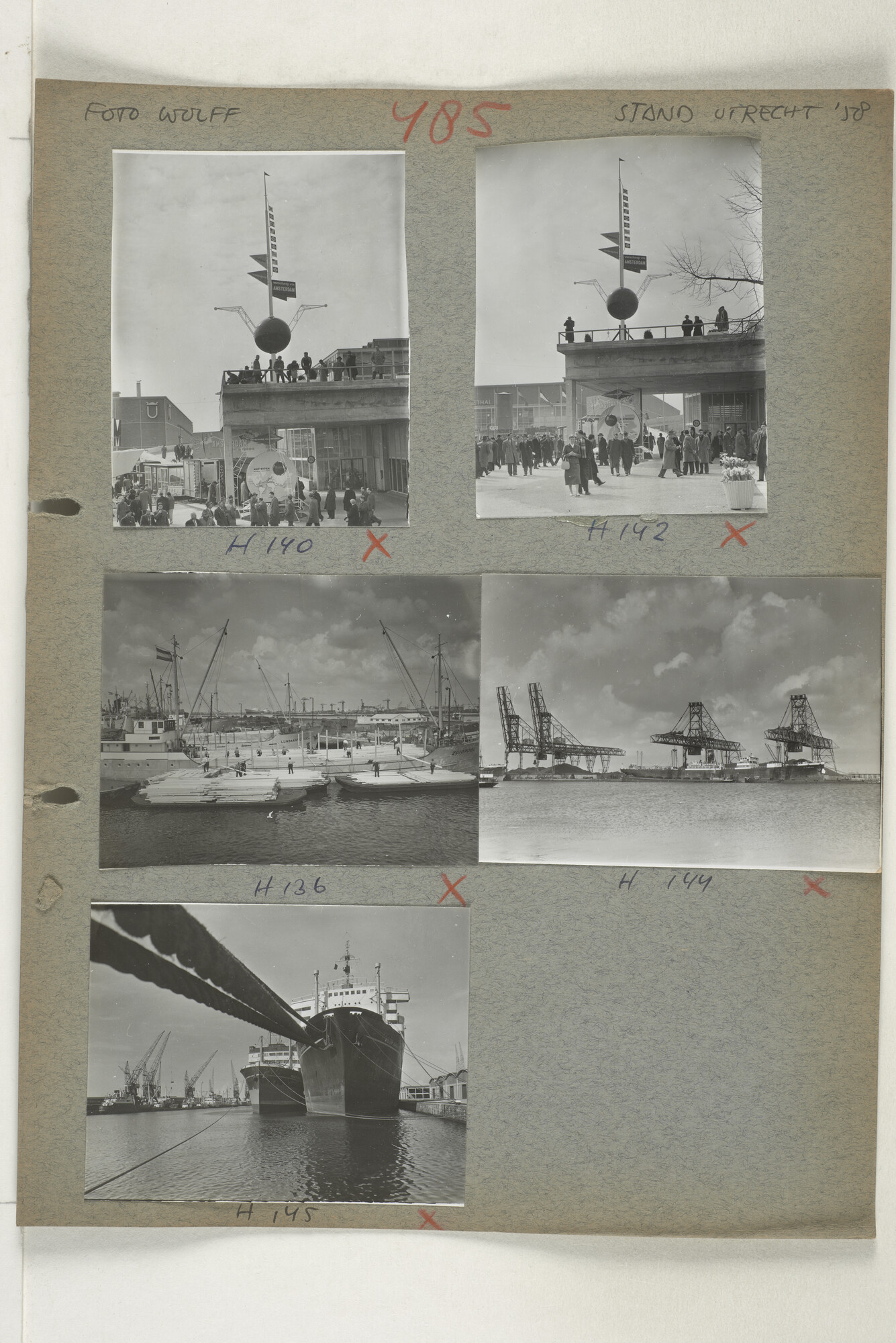 1998.2183; Omslag (voorheen ordner) met een grote hoeveelheid proef foto's van de haven en de stad van Amsterdam; omslag