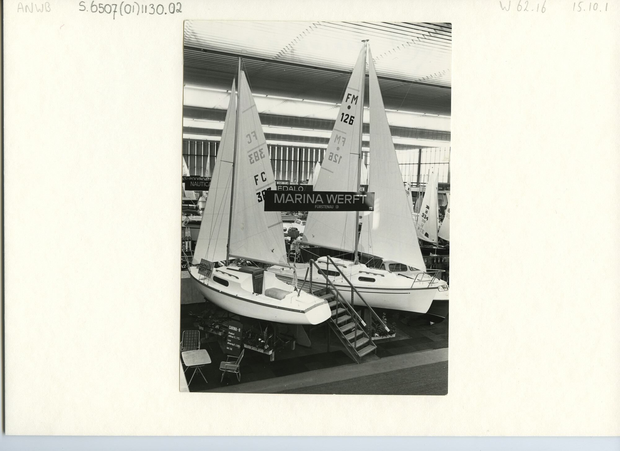 S.6507(01)1130.02; Foto van diverse stands o.a van Triba; foto