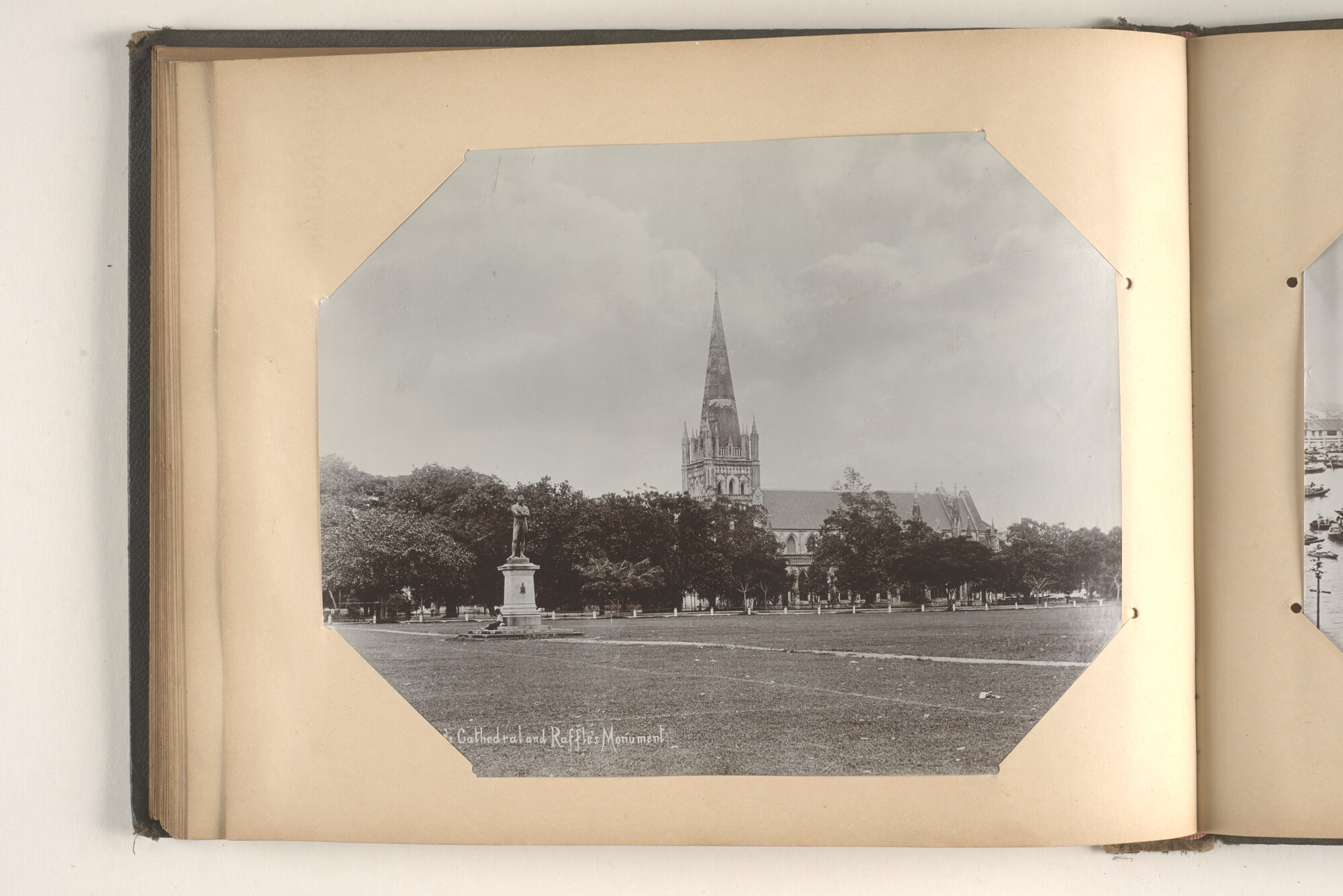 2015.0862; Fotoalbum met souvenirfoto’s verzameld tijdens de reizen van James Reginald Filz, 18 oktober 1901 t/m september 1904; fotoalbum