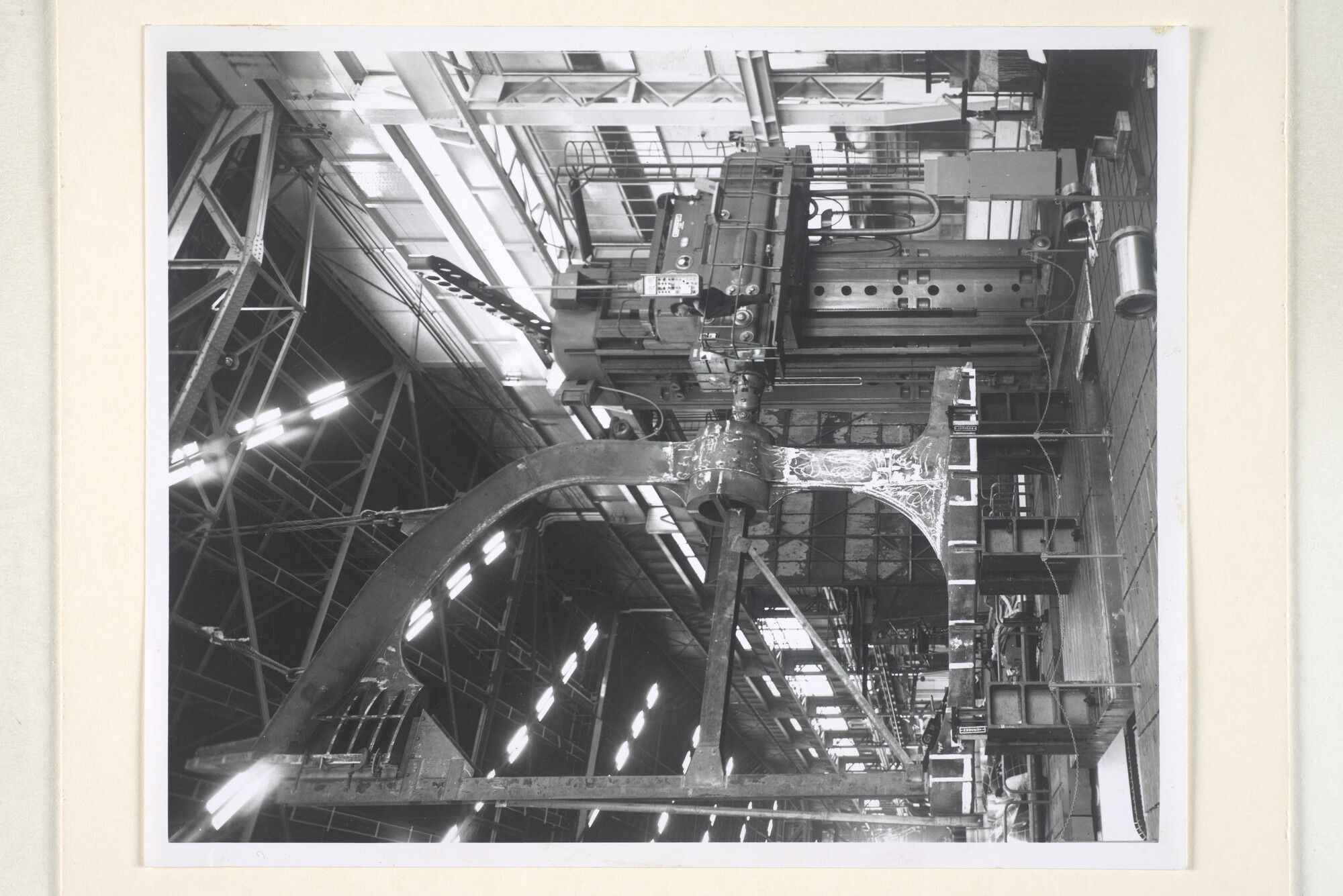 2000.3202; Schroefraam in productie bij de NDSM, Amsterdam; foto