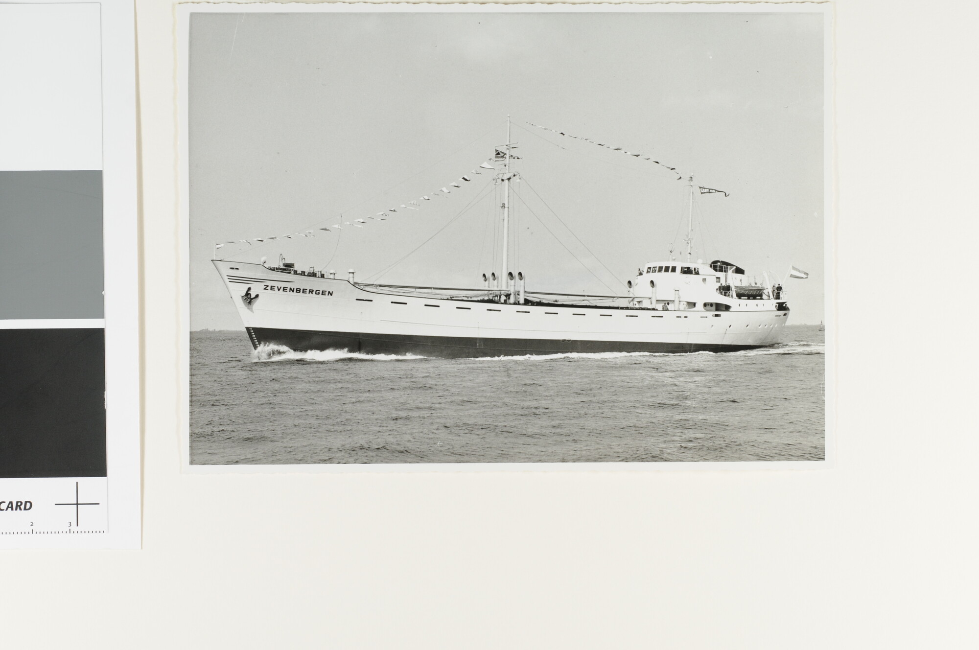 A.4509(219); De coaster ms. 'Zevenbergen' van de Zuid Hollandsche Scheepvaart Maatschappij; foto