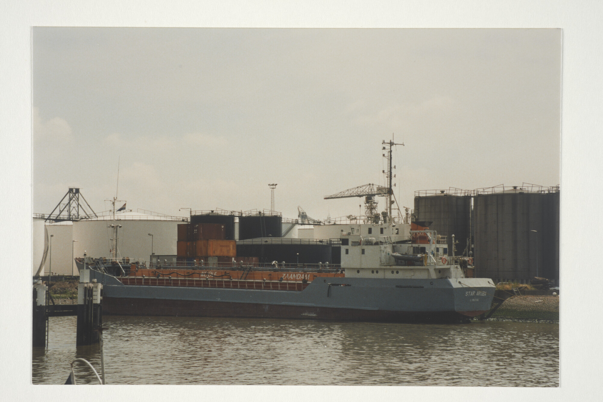 2000.0959; Kleurenfoto van het onder Cypriotische vlag varende vrachtschip ms. Star Aruba (ex- Kreplin) van Star Bonaire (C; foto