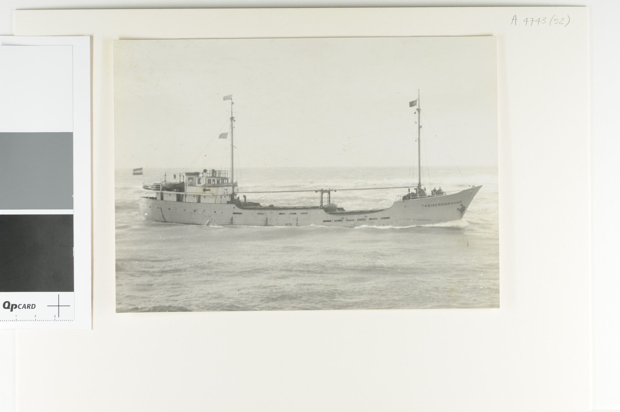 A.4743(52); De coaster ms. 'Keizersgracht' van Spliethoff's Bevrachtingskantoor gezien op; foto