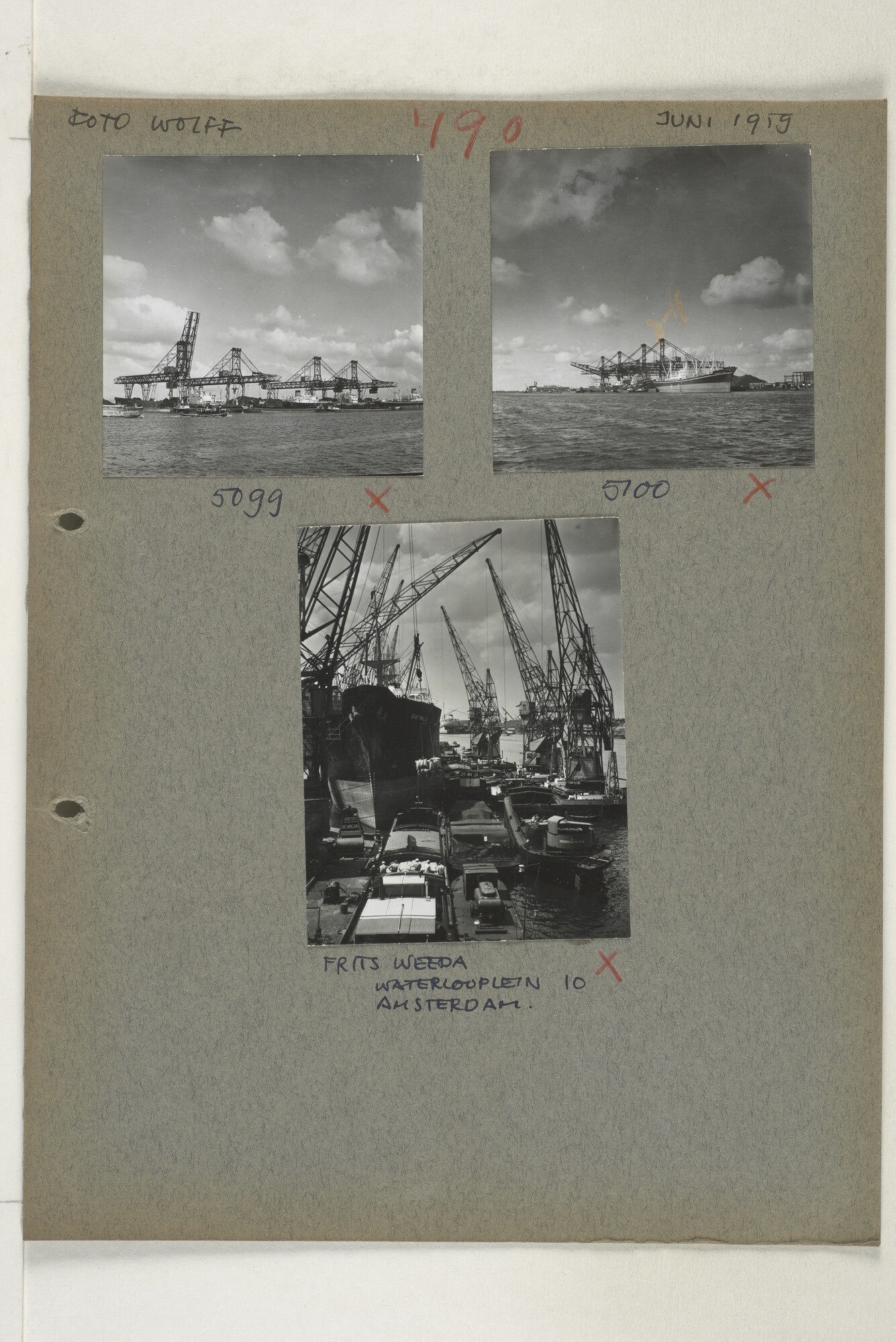 1998.2183; Omslag (voorheen ordner) met een grote hoeveelheid proef foto's van de haven en de stad van Amsterdam; omslag