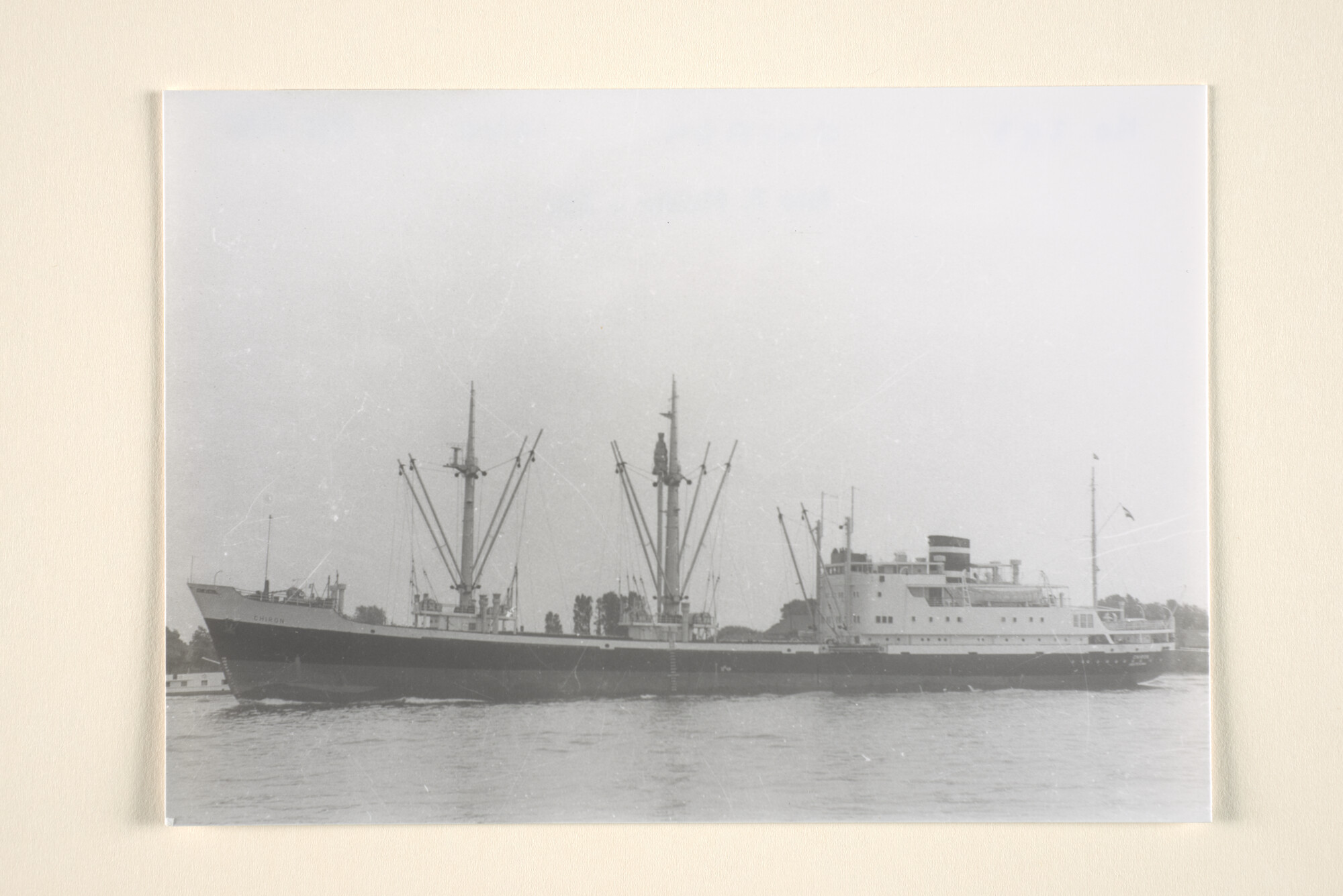 1995.6635; Het vrachtschip ms. 'Chiron' van de KNSM; foto